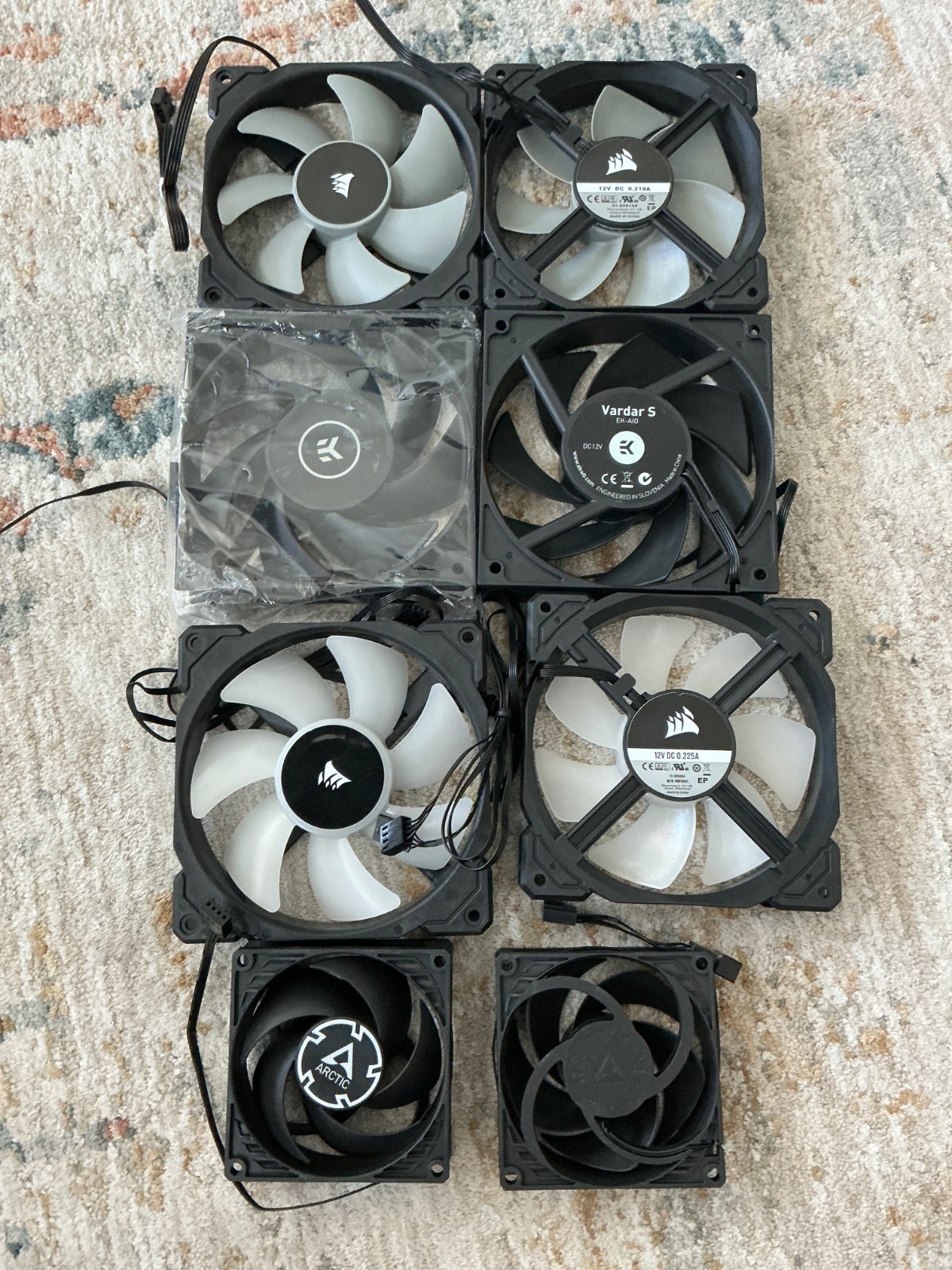 4 x Corsair ML120 NonRGB/RGB 120mm, 2x EK-AIO Varder S 120mm, 2 x Arctic P8 80mm