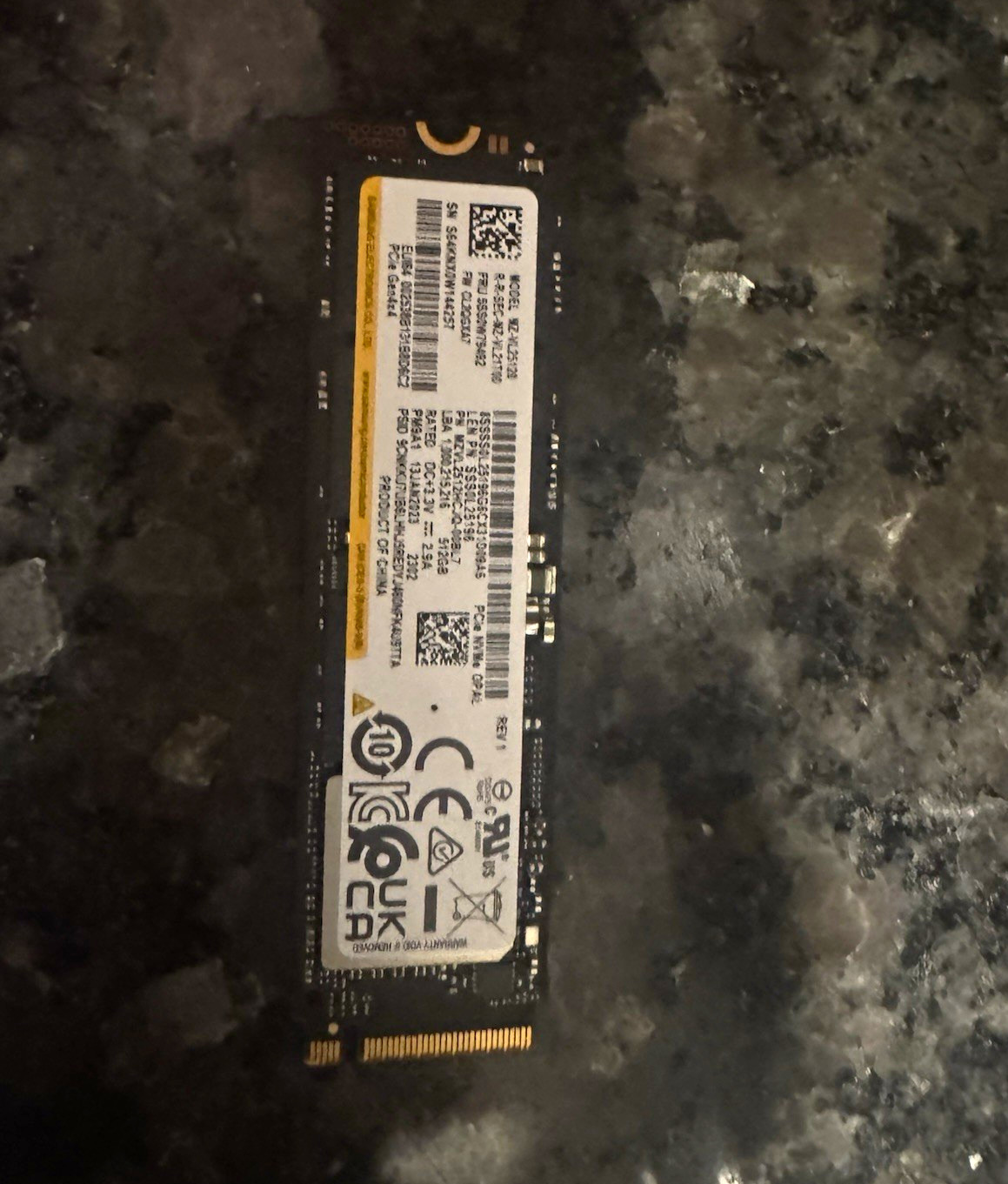 Samsung PM9A1 512GB M.2 NVMe PCIe Gen4 x4 SSD MZVL2512HCJQ-00BL7