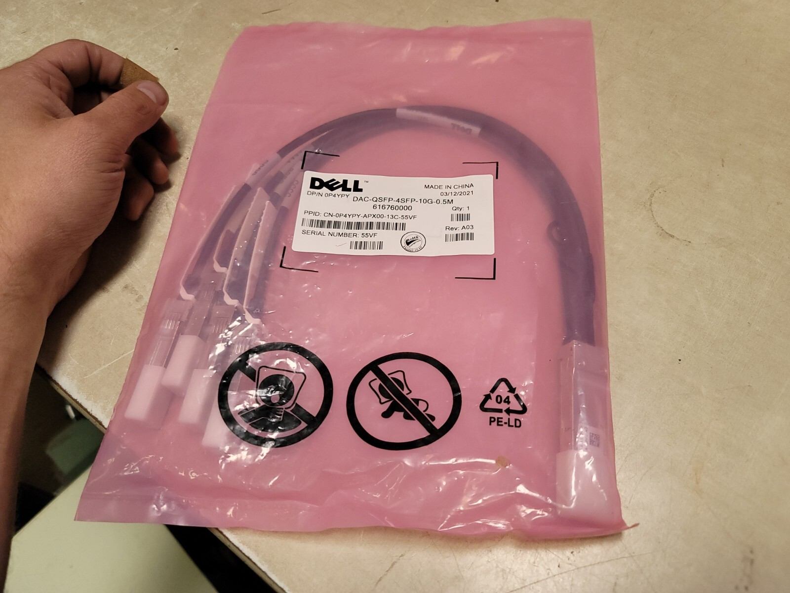 New Dell P4YPY QSFP-4SFP+ 10G 0.5m Copper DAC Cable DAC-QSFP-4SFP-10G-0.5M