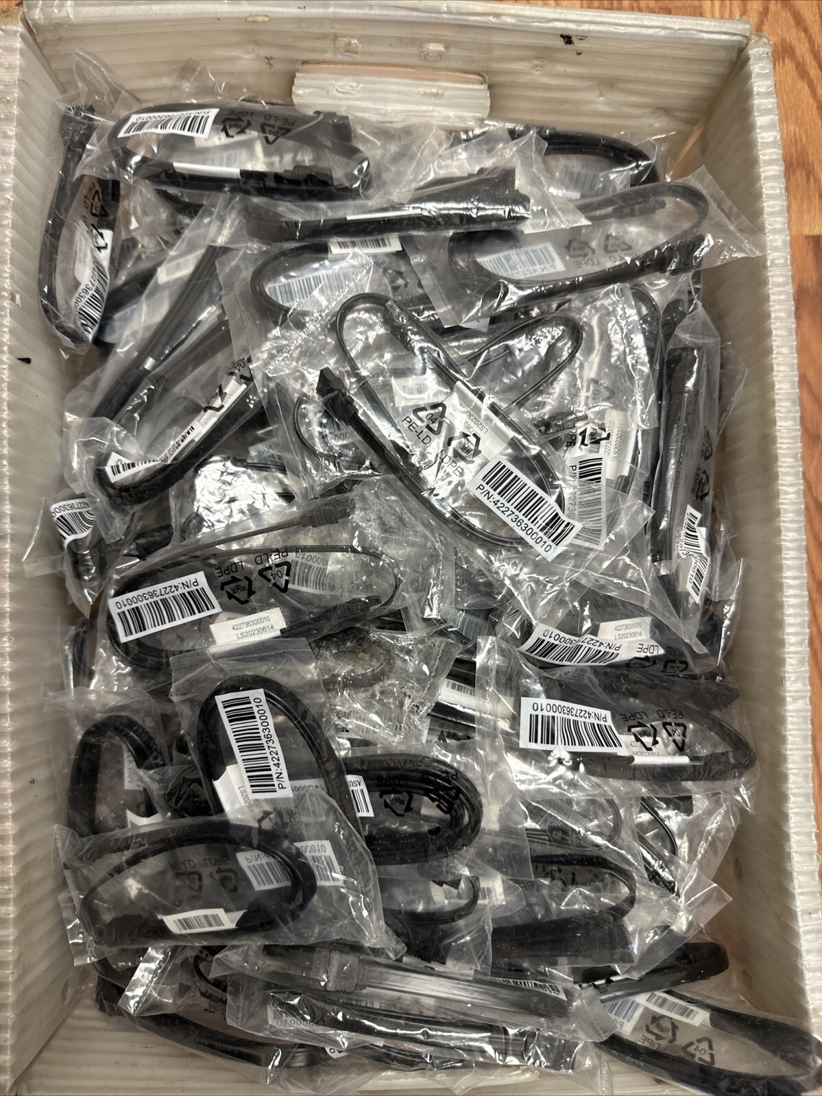 Lot of 200x SATA Cable 18" Long 422736300010