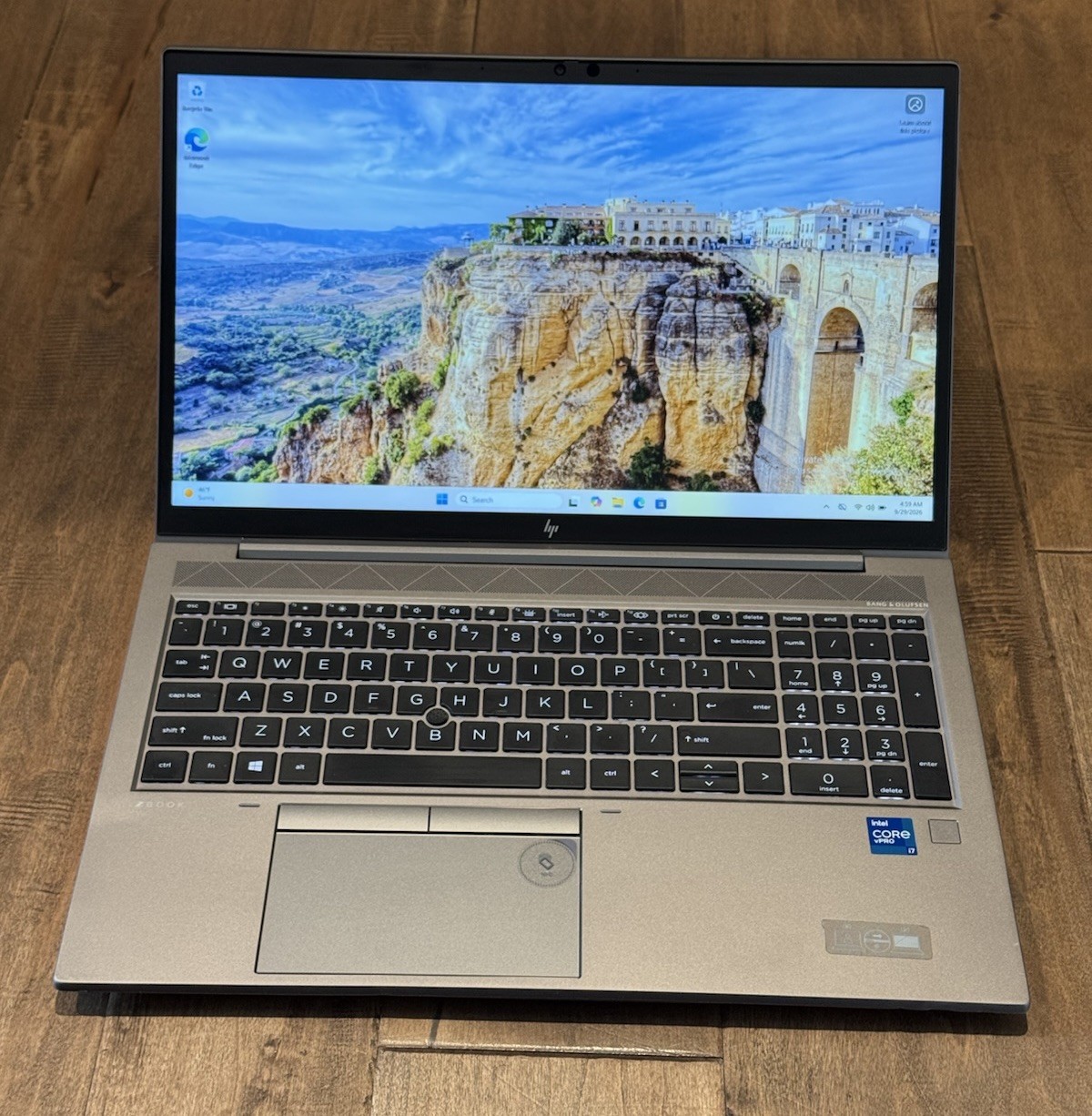 HP ZBook Firefly 15 G8 - i7-1185G7 @ 3.0Ghz - 16gb RAM- 512GB
