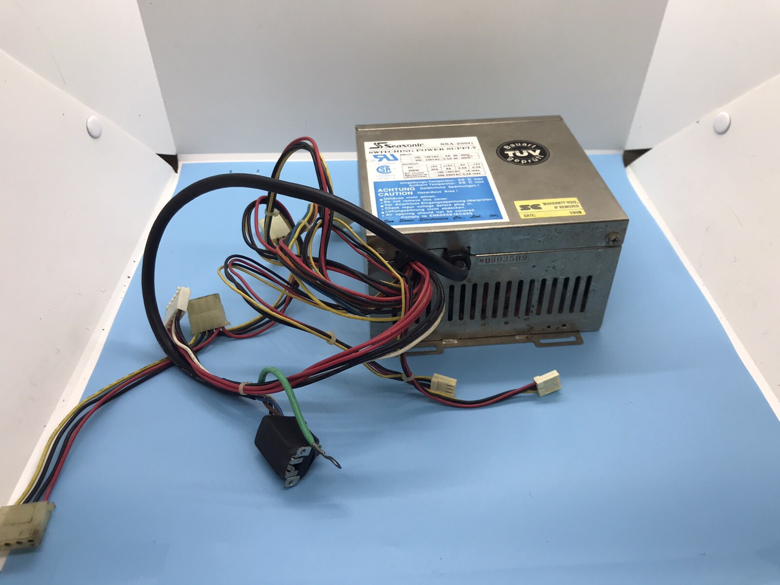 Rare SEASONIC SSA-200G AT 200W.
