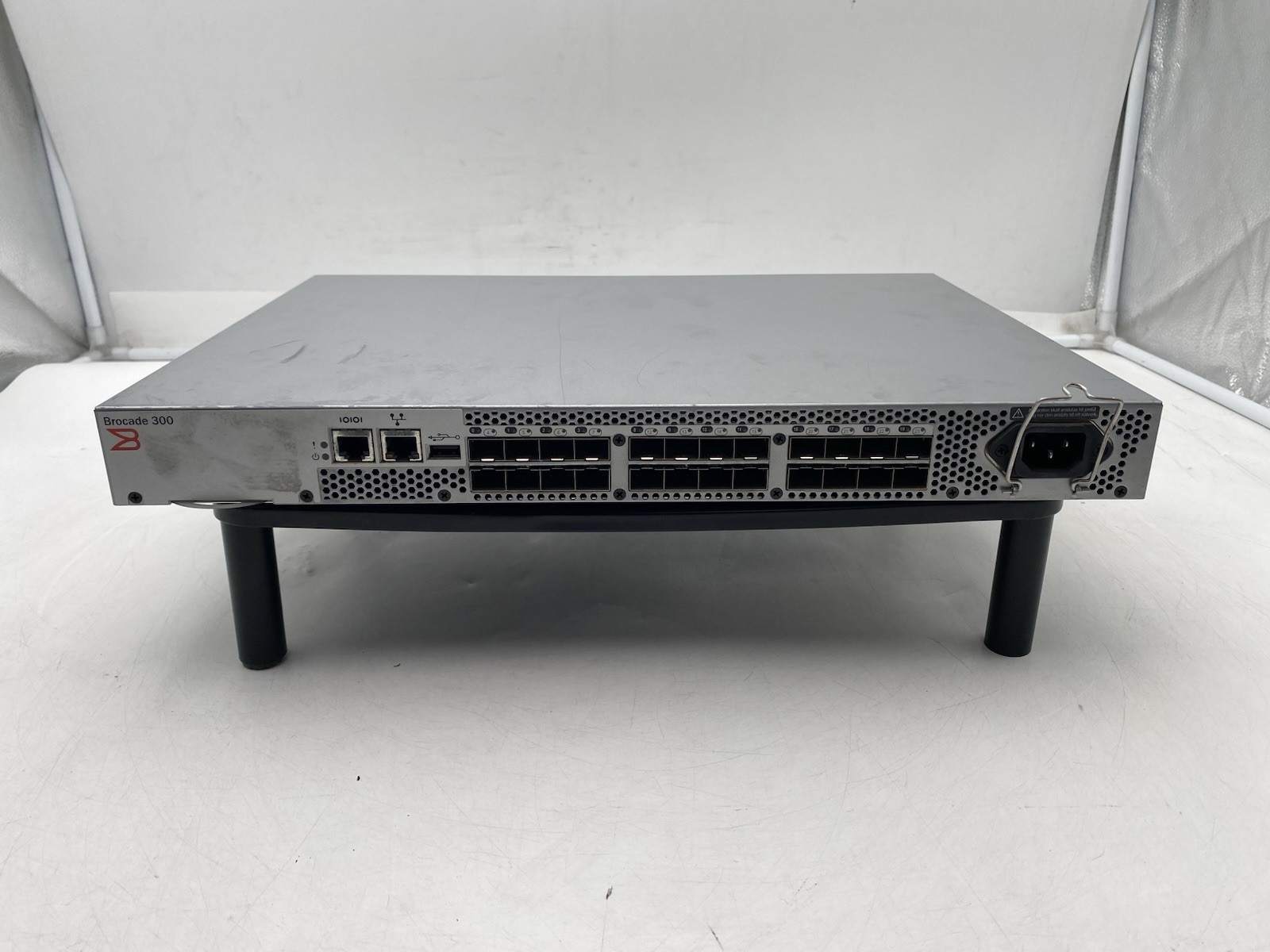 Brocade BR-340-0008 8gb Fibre Channel SAN Switch 16-Port
