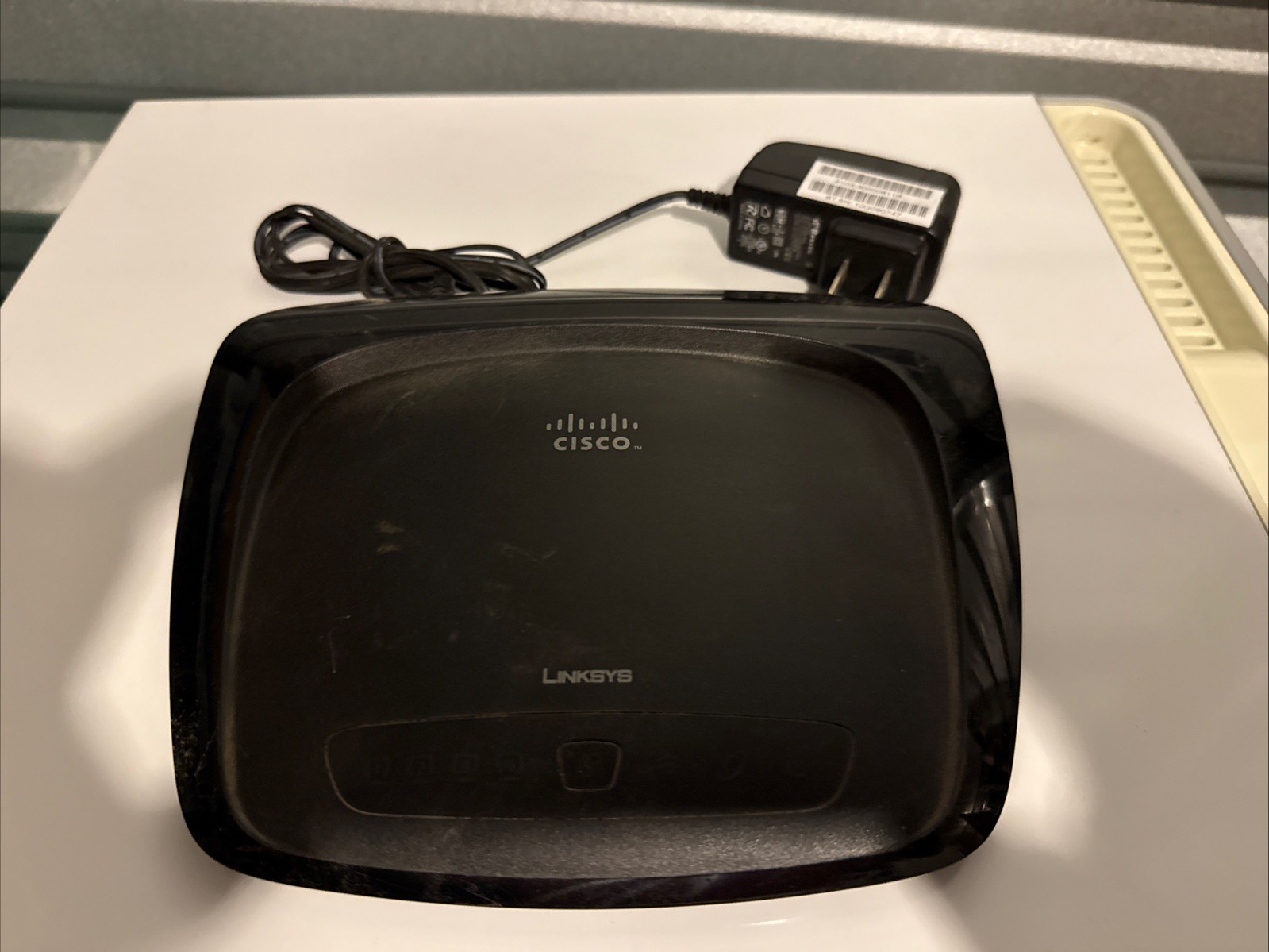 Linksys WRT54G2 V1 4-Port 100Mbps Wireless-G Wi-Fi Router