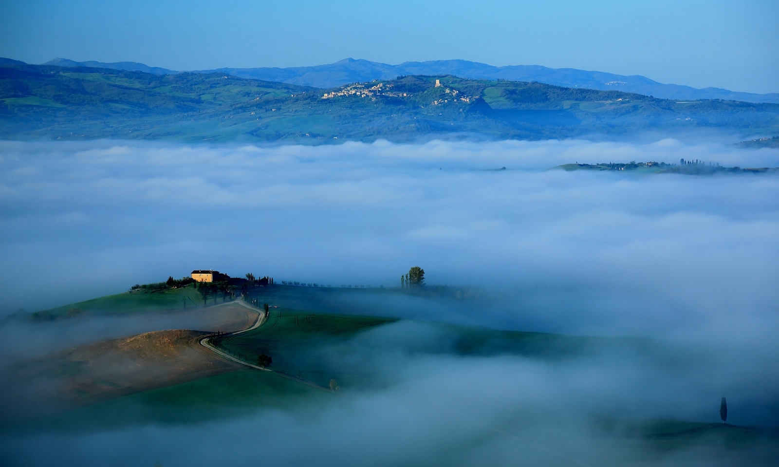 Landscape nature italy trees hills tuscany house morning Custom Gaming Mat Desk