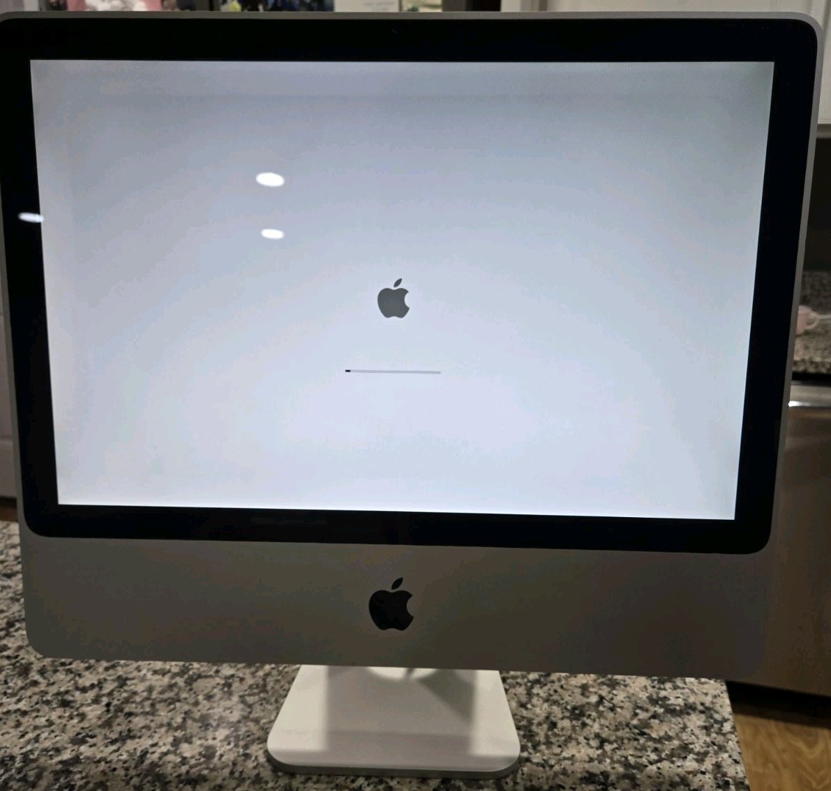 Vintage Apple iMac 20-inch (Early 2008) + A1243 Wired Keyboard - Restoration...