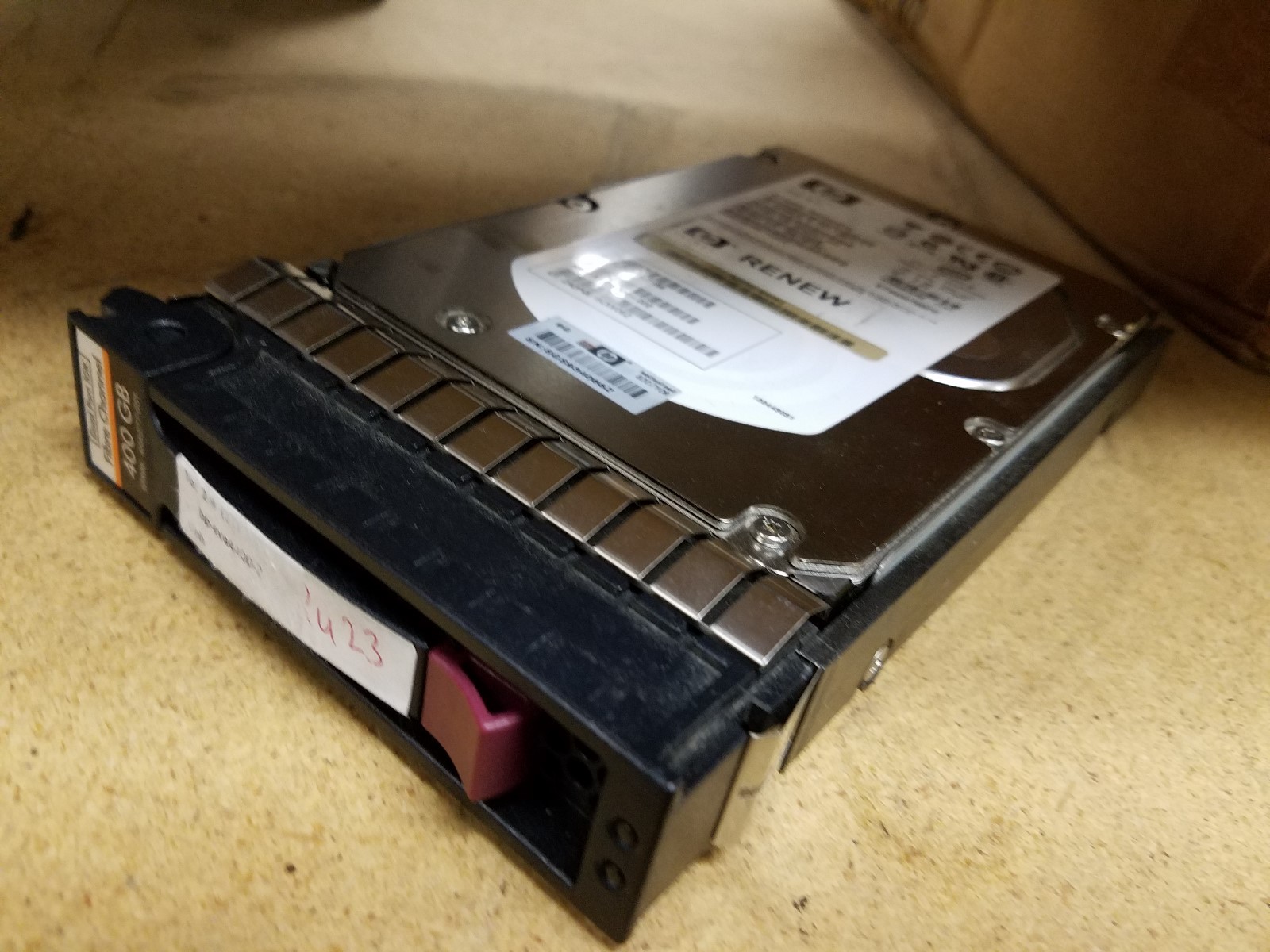AJ711A AJ711-64201 466277-001 HP EVA M6412 400GB 10K FIBRE CHANNEL HARD DRIVE 