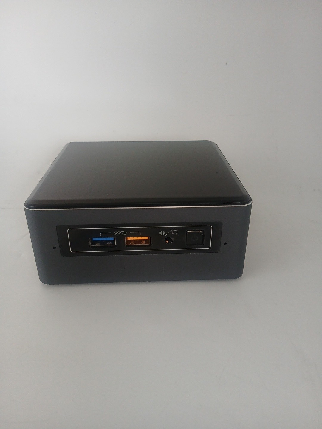 Intel NUC7i5BNH Core i5-7260U @2.2 GHz 8GB Ram 256GB SSD Windows 11 Pro