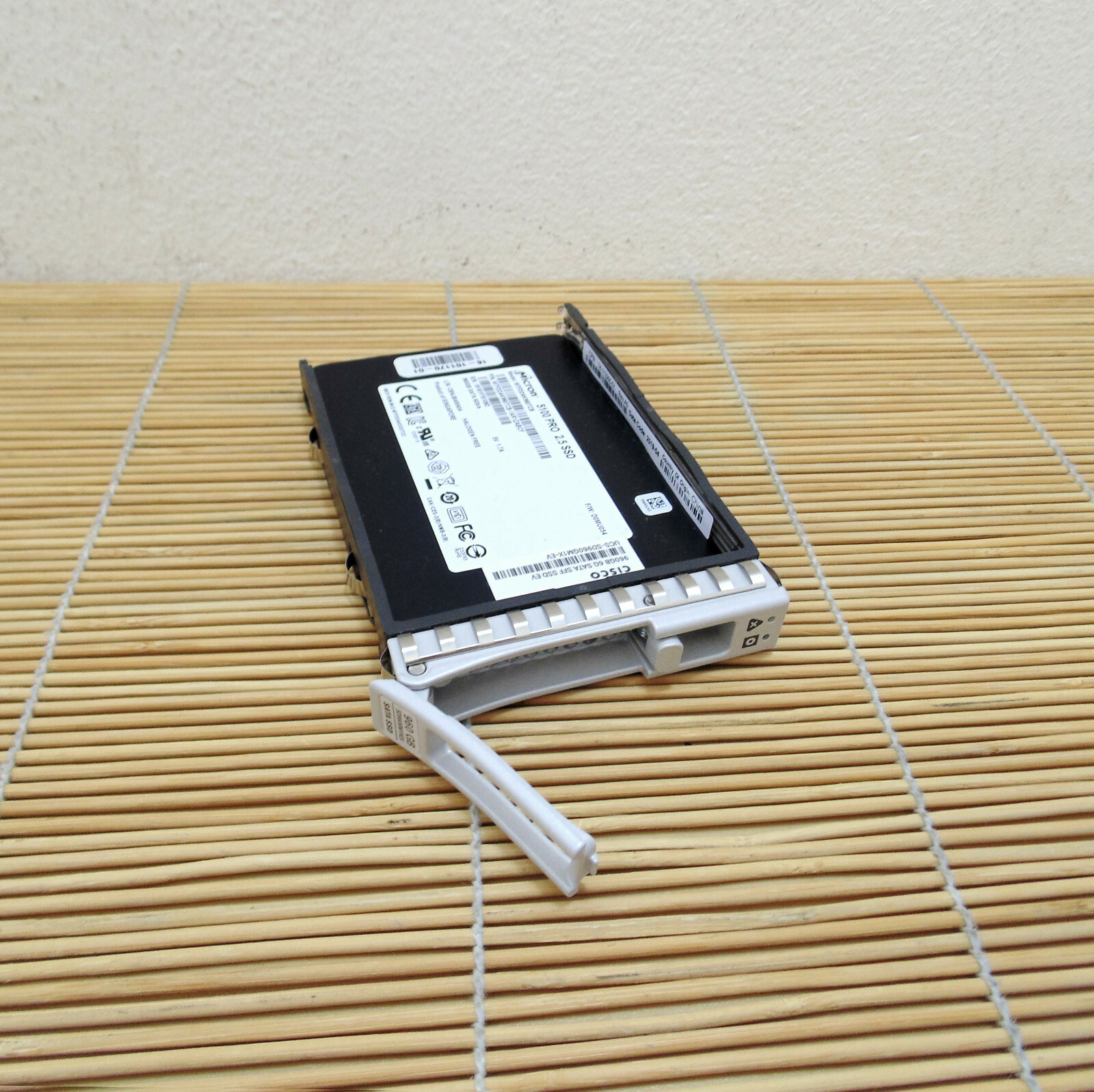 Cisco UCS-SD960GM1X-EV 960GB 2.5" SATA 6Gb/s Enterprise Solid State Drive SSD