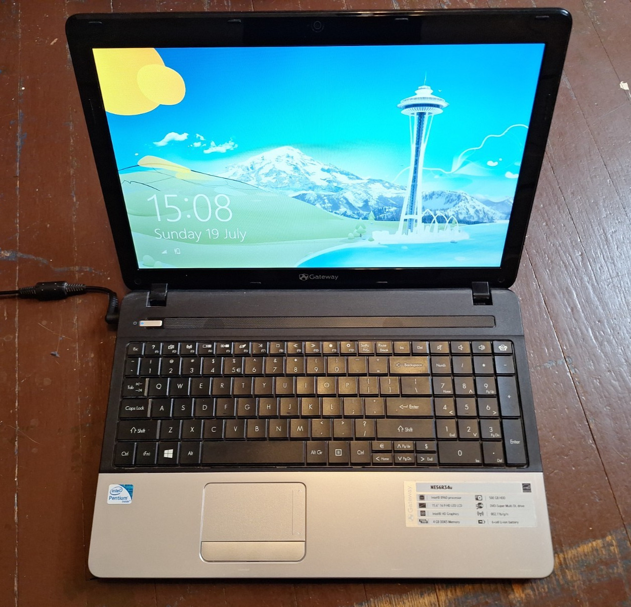 GATEWAY NE56R34u 15.6" INTEL PENTIUM B960 4GB MEMORY DDR3 1066