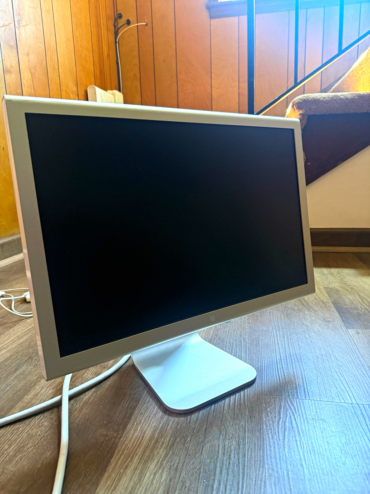 Apple Cinema Display 20in LCD 1680x1050 DVI-I USB Hub Silver A1081