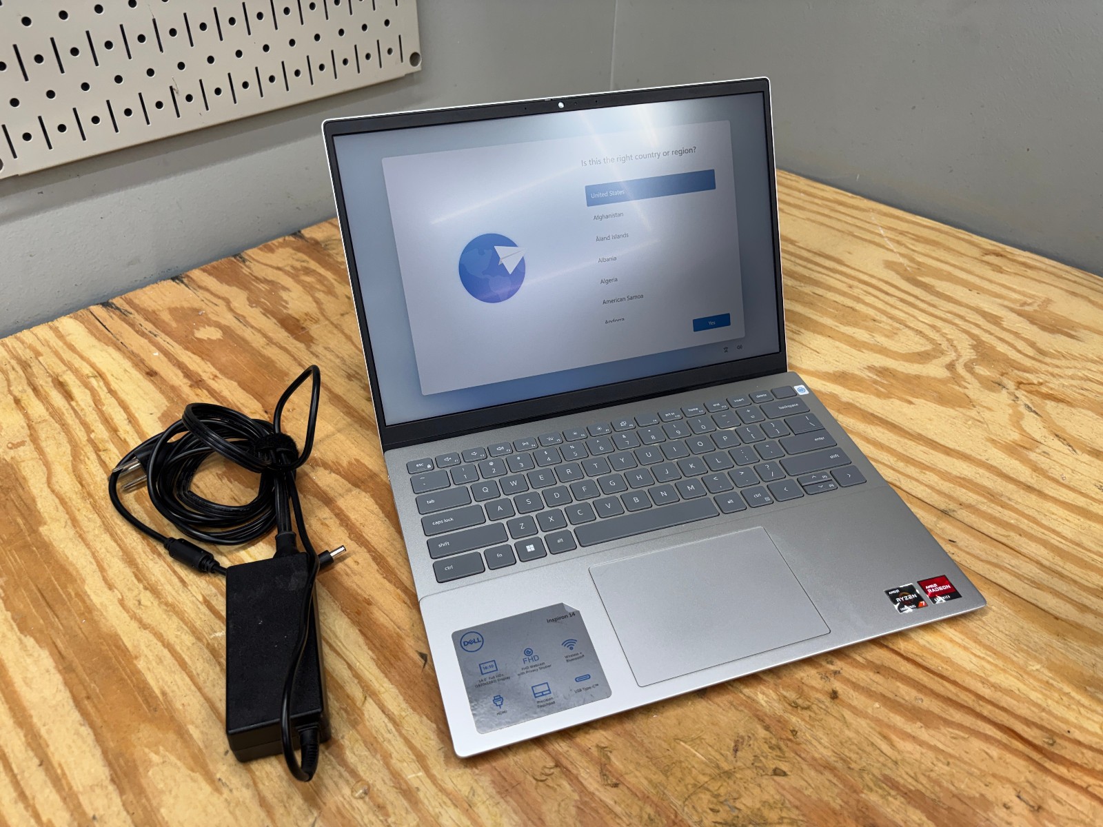 Dell Inspiron 14 5425 Laptop Ryzen 7 5825U 16GB RAM 512GB SSD 14" FHD+ Win 11