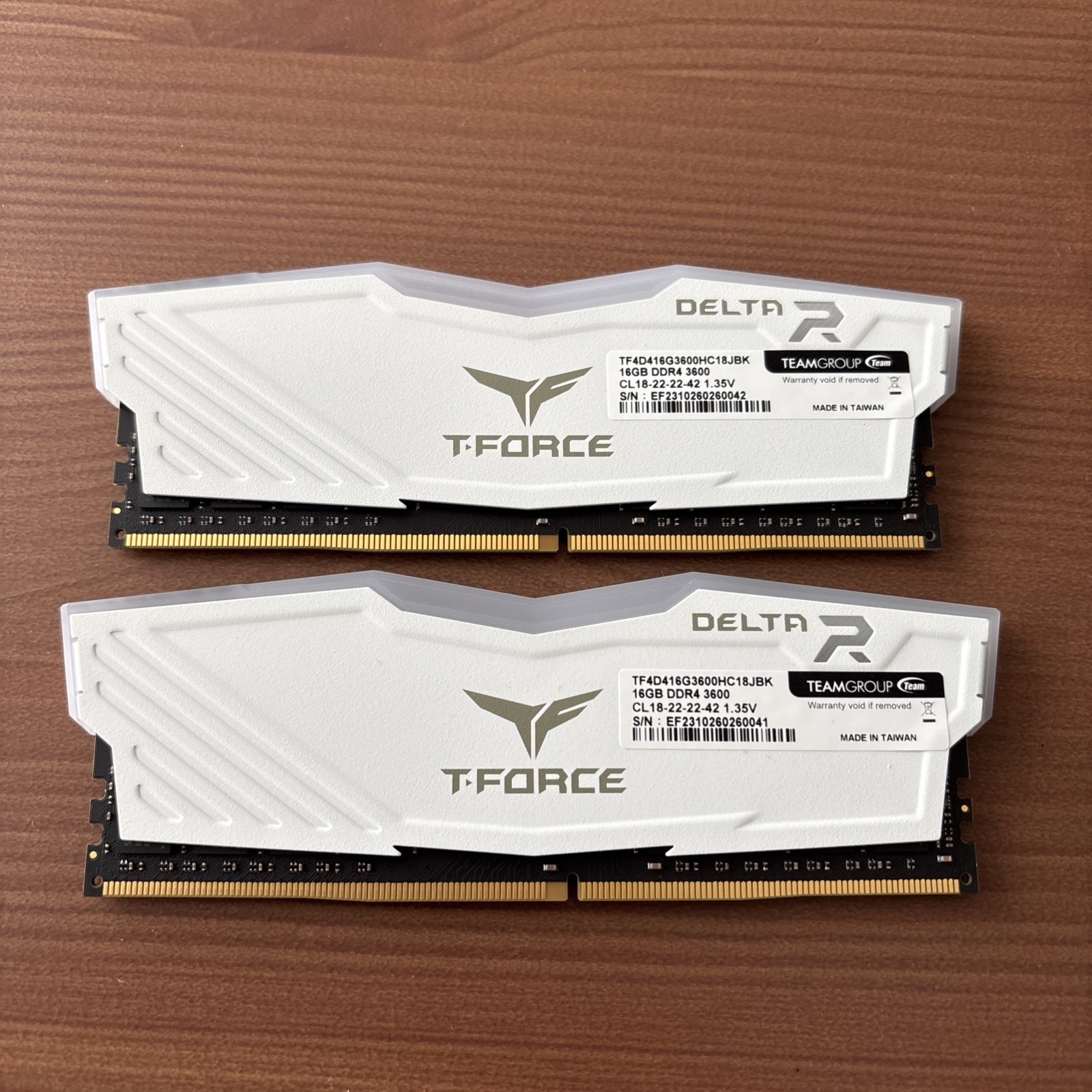 TEAMGROUP T-FORCE DELTA RGB 32GB 16GBx2 DDR4 3600MHz RAM TF4D416G3600HC18JBK