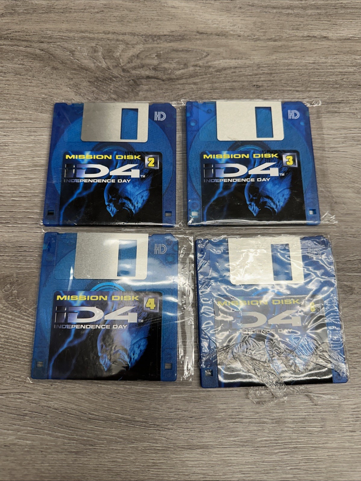 Vintage ID4 Independence Day Mission Disks 2346 3.5” PC Floppy Disk Trendmasters