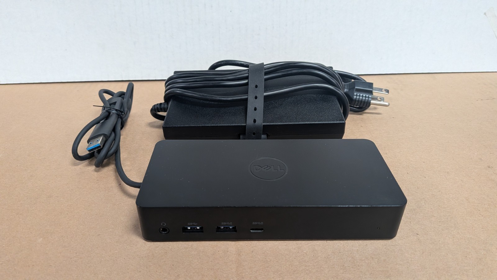 Dell D6000 Universal Docking Station USB 3.0 USB-C 4K W/ 130w Adapter