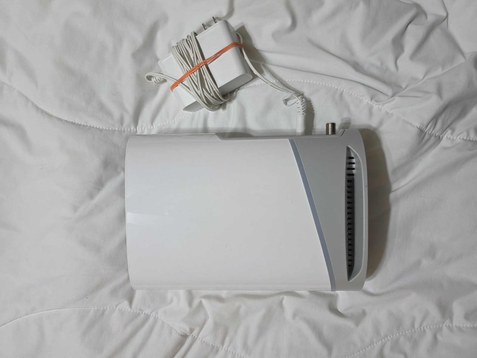 Arris DG9450 Wi-Fi Gateway Router, modem only, no power cord