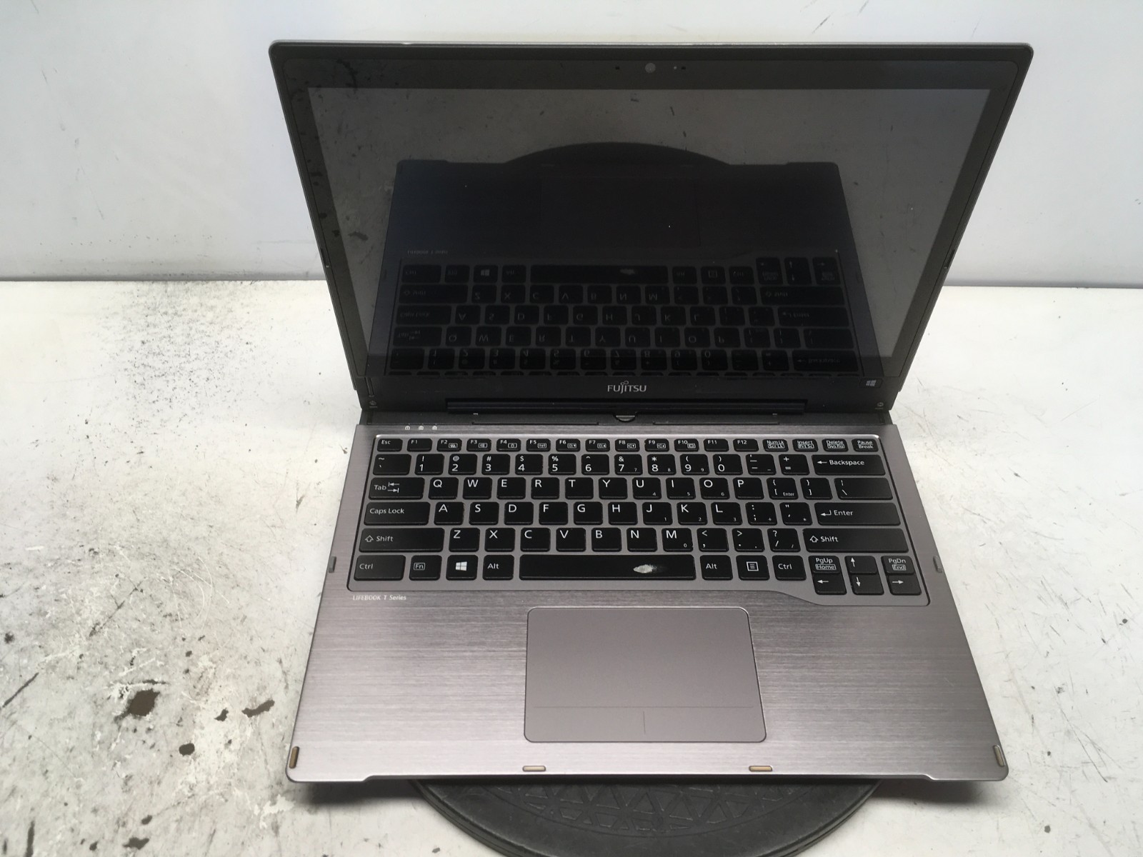 Fujitsu LifeBook T936 Intel i5-6300U 2.4GHz 8 GB NO HDD No Batt