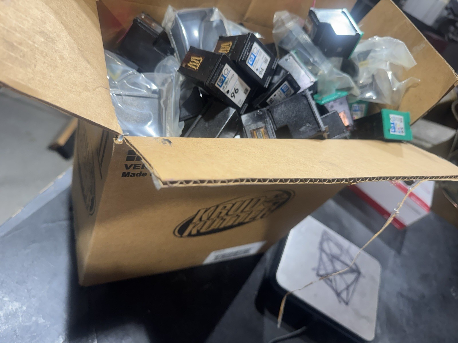 Mix lot of About 100 HP94 95 96 Empty Ink Cartridges