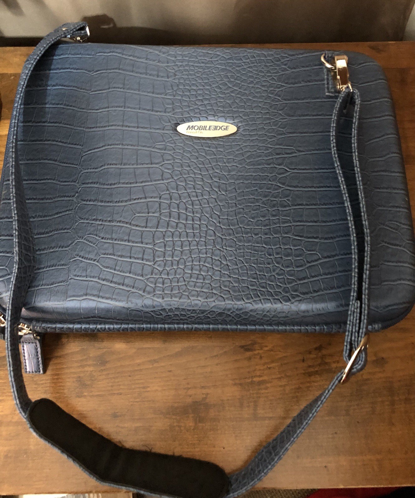 Mobile Edge 14.1" Faux-Croc Laptop Portfolio (Blue) Computer case bag PC MacBook