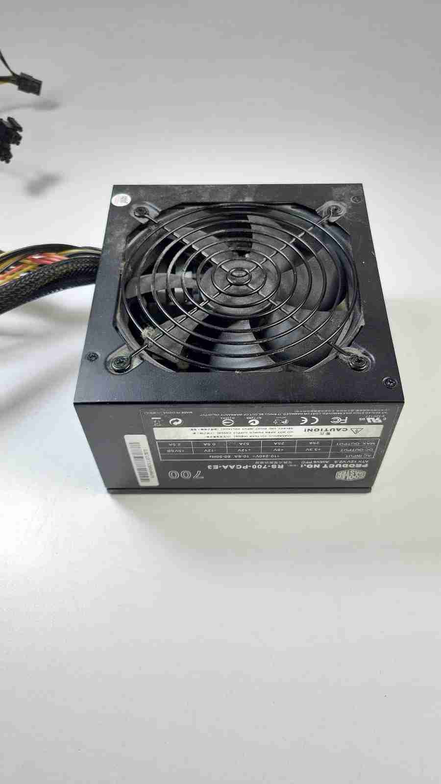 Cooler Master 700W RS-700-PCAA-E3 - Power Supply