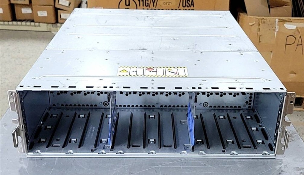 EMC STPE15 900-567-002 Storage System Chassis SEE NOTES