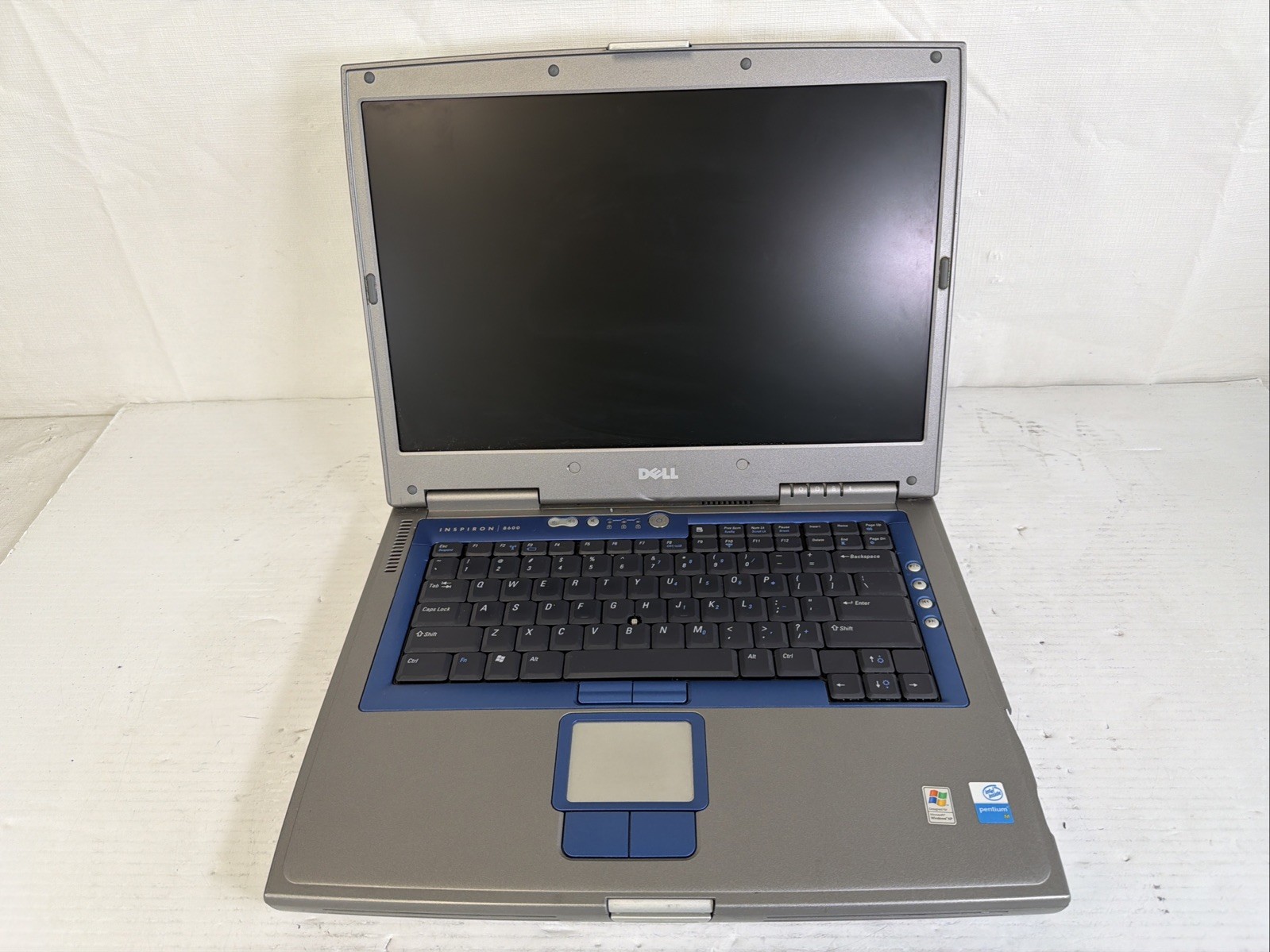 DELL INSPIRON 8600 Boot Pentium M 1 GB Geforce FX 5200 NO HDD/OS/ Batt - READ