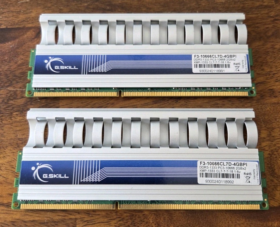 Rare G.Skill PI Series 4GB Kit (2x2GB) DDR3-1333 PC3-10666 F3-10666CL7D-4GBPI