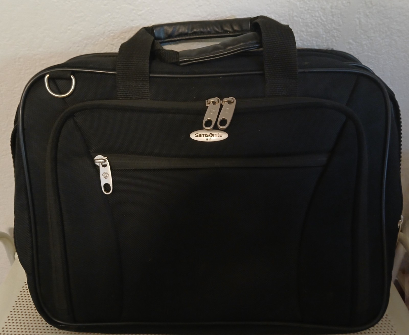 New Samsonite Black Laptop Briefcase Bag 15"x18"  EZ Scan /No Shoulder  Strap