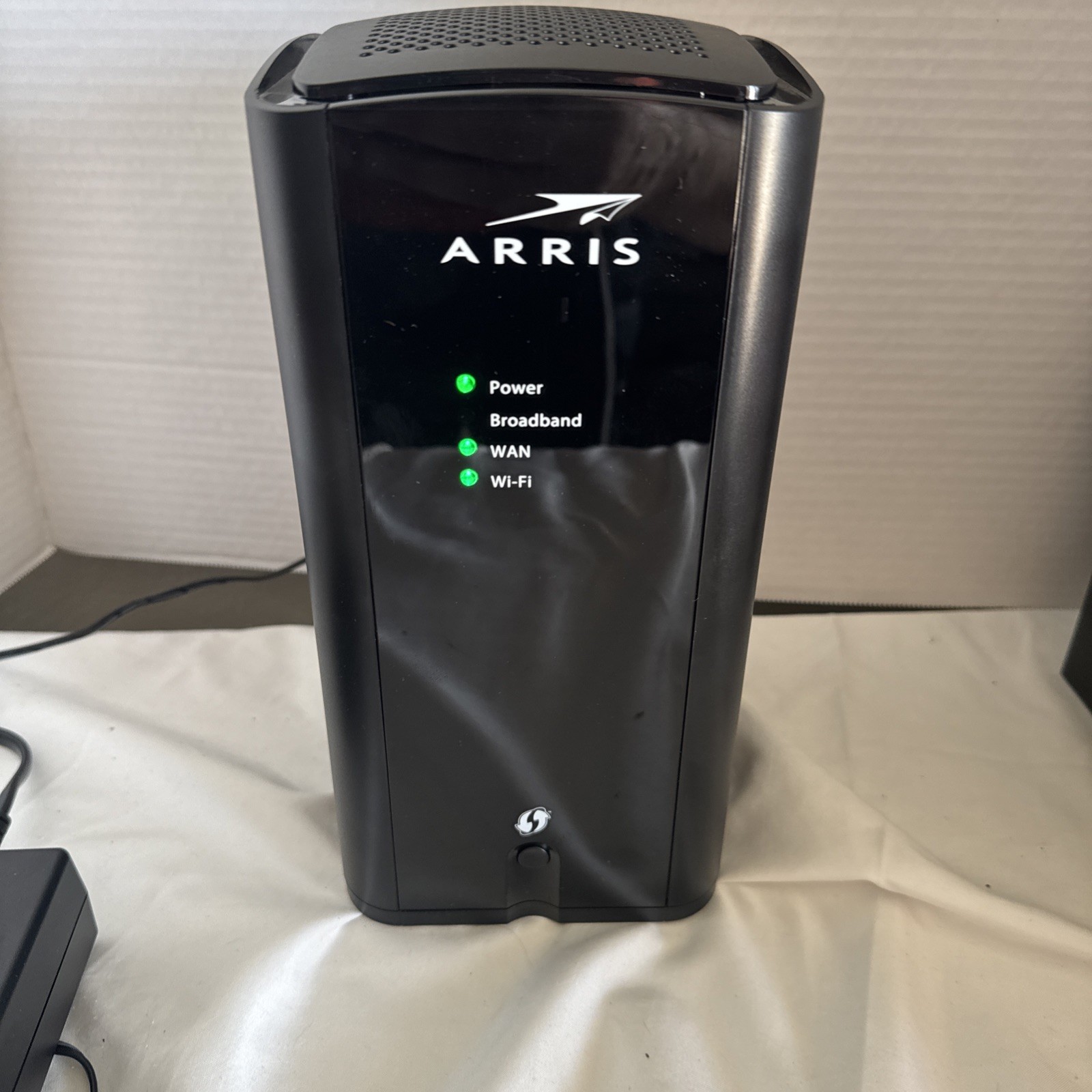 ARRIS NVG558HX LTE Verizon Router Internet Gateway with power