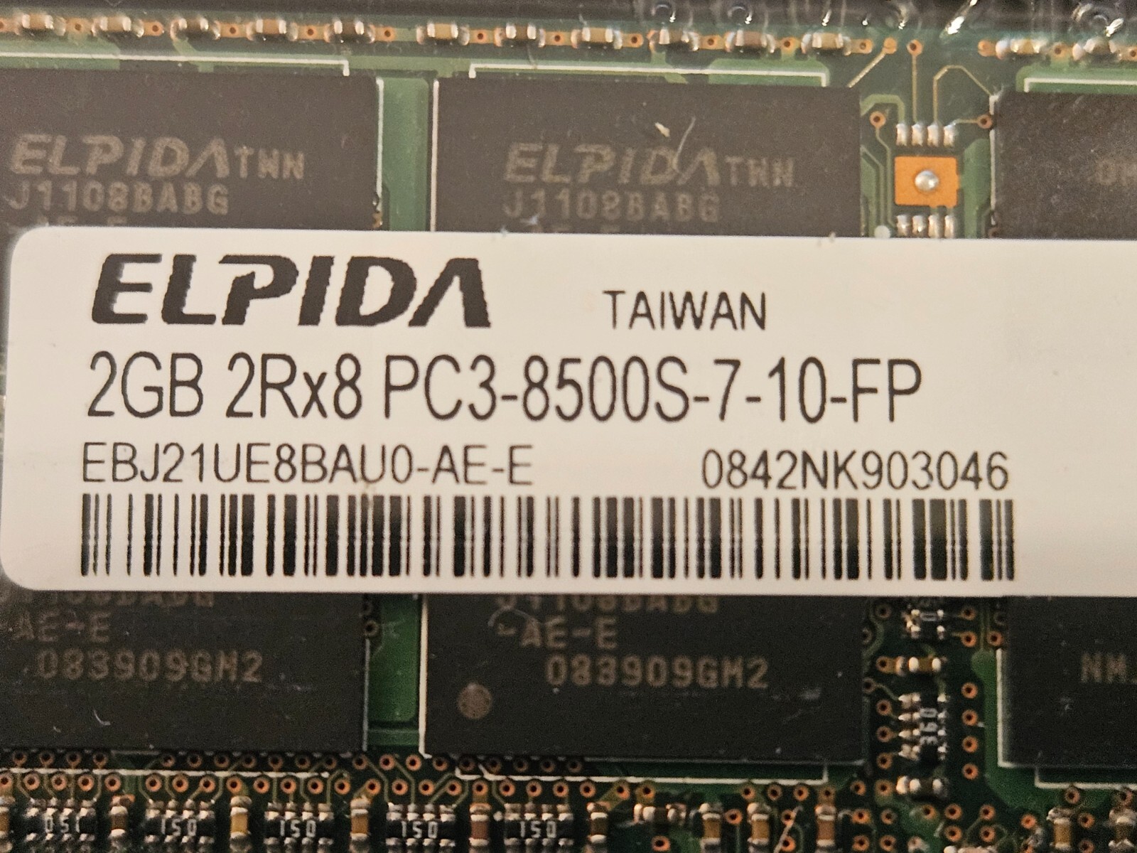 Lot of 2 - ELPIDA Laptop Memory Cards 2GB 2Rx8 PC3-8500S-7-10-FP  0842NK903046