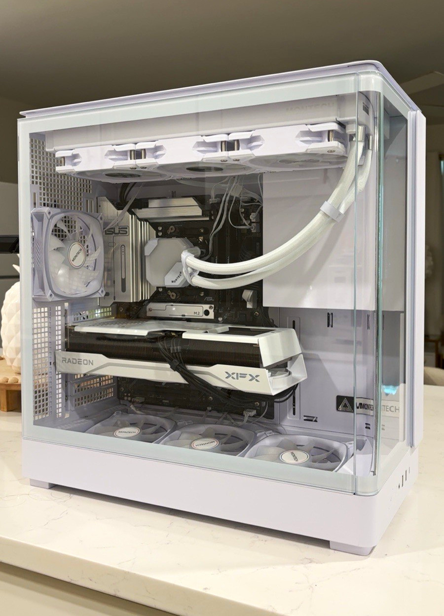 Montech PC Desktop White Gaming Tower Desktop Computer w/ Radeon GPU