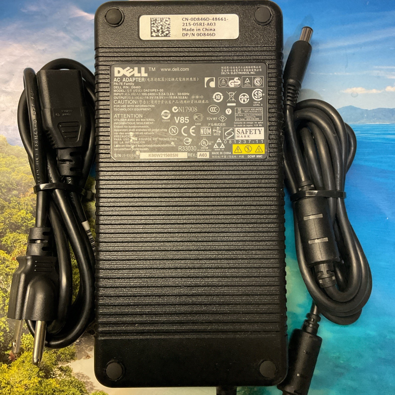 Genuine Dell M4600 M4800 PA-7E 210W Power Adapter Charger D846D DA210PE1-00