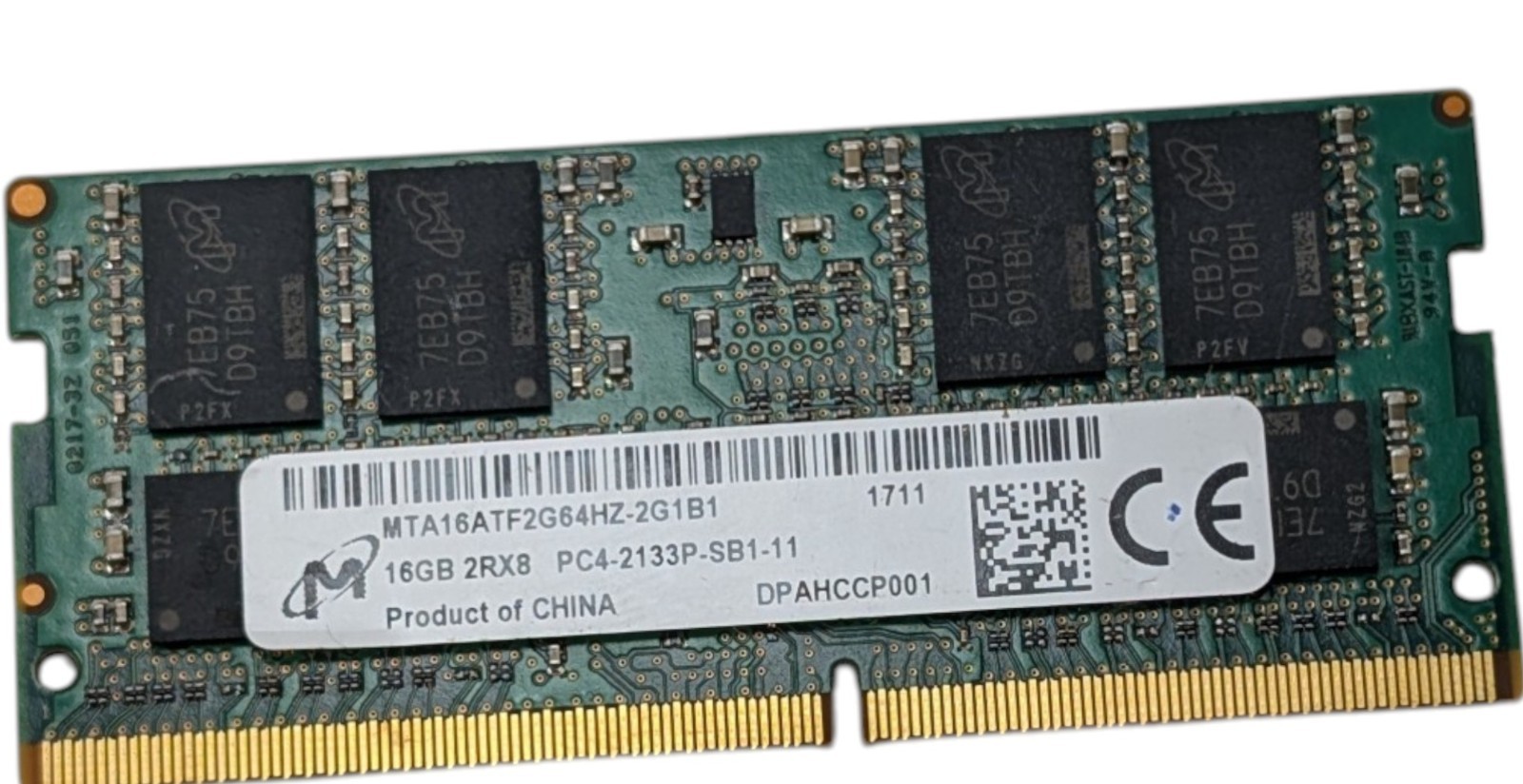 Micron 16GB (1x16GB) DDR4-2133 PC4-2133P 2Rx8 SODIMM MTA16ATF2G64HZ-2G1B1