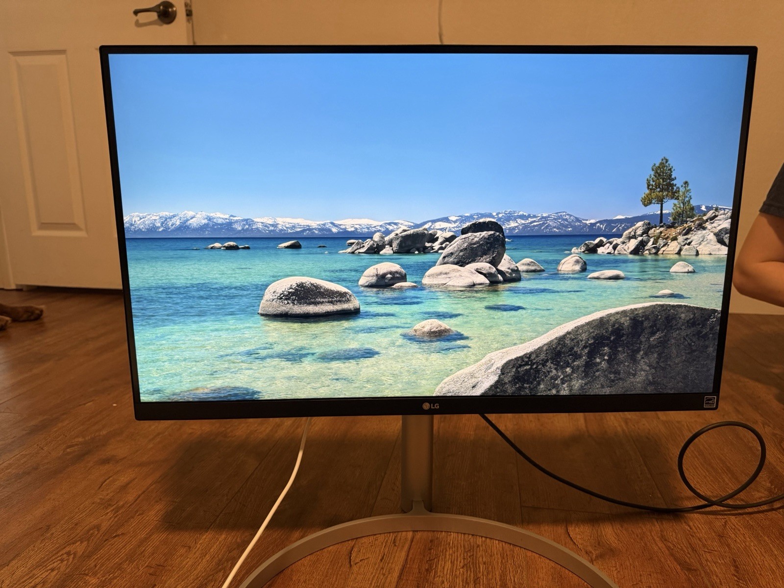 LG 27UK850-W 27in 4K UHD IPS LCD Monitor USB-C HDMI DP White/Silver + FactoryBox