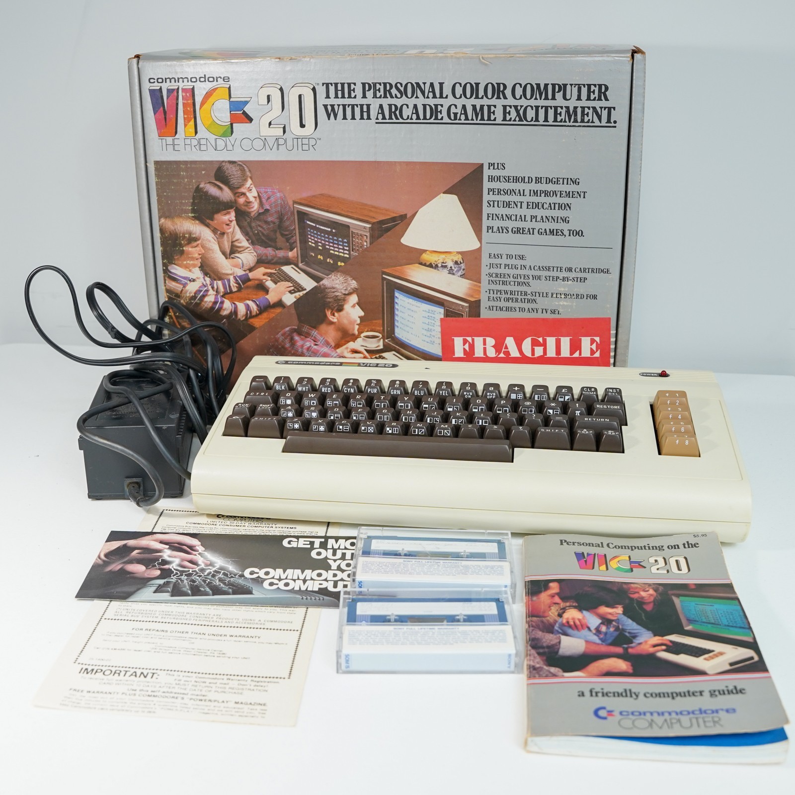 Commodore VIC-20 Computer Original Box Power Supply Manuals Powers On