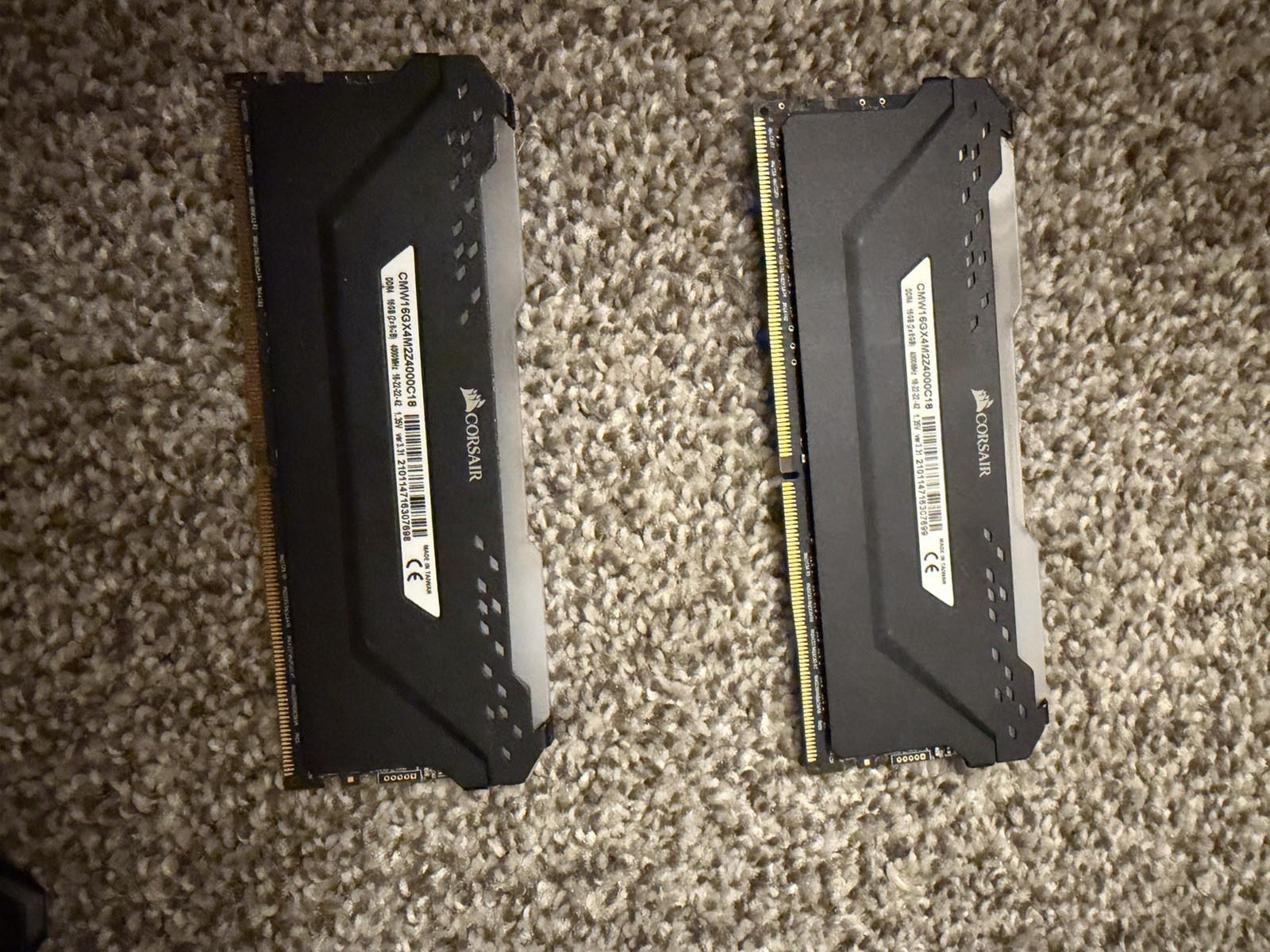 Corsair Vengeance RGB Pro 16GB (2x8GB) DDR4 4000MHz Desktop Memory RAM