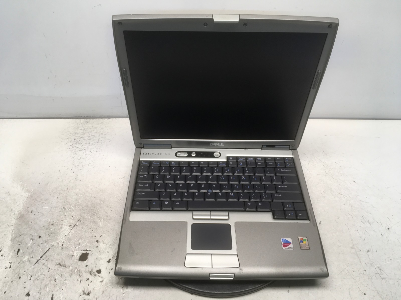 Dell Latitude D610 Intel Pentium M 06D8 800MHz 2 GB NO HDD No Batt