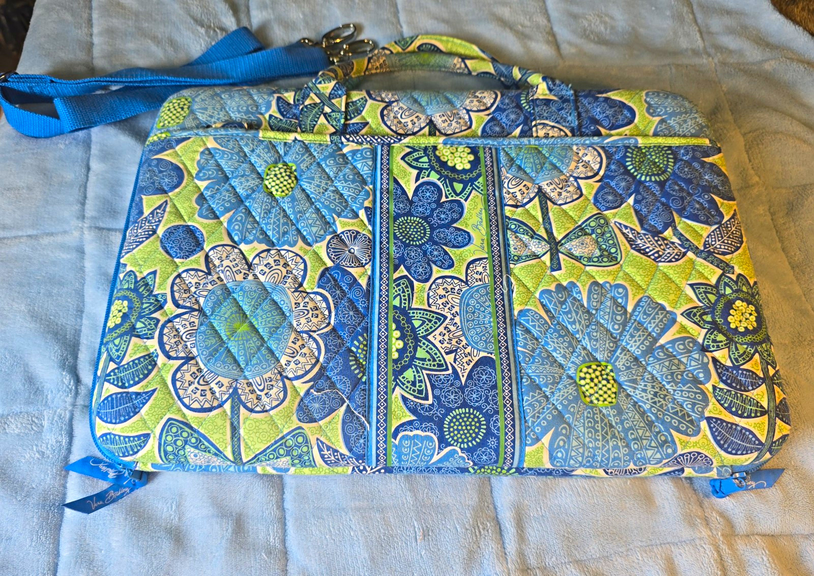 Vera Bradley Retired Doodle Daisy Cotton Padded Zip-Around 15" Laptop Bag/Strap