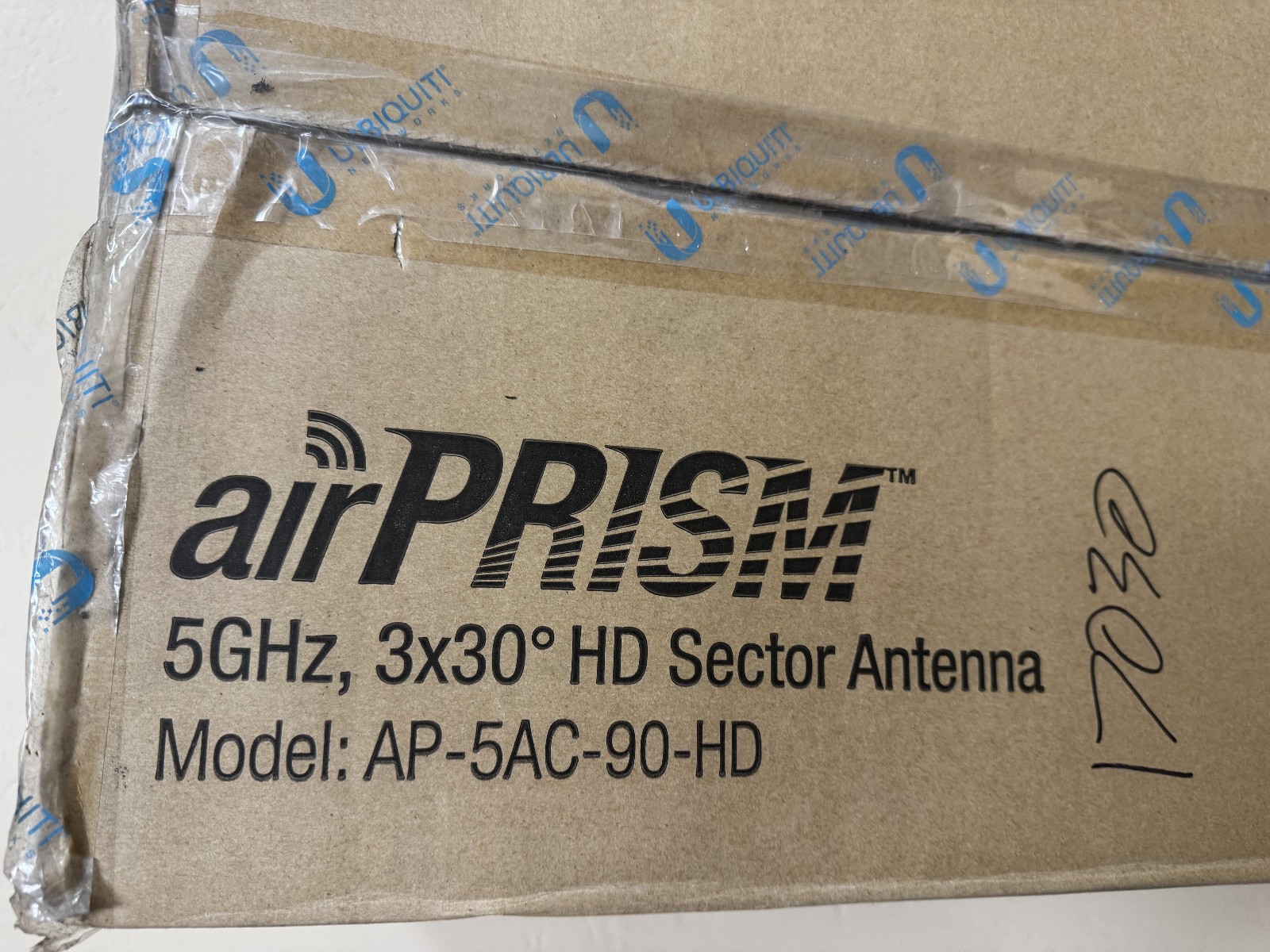 AP-5AC-90-HD - Ubiquiti - airPRISM 5GHz 3x30° 22dBi HD Sector Antenna - New