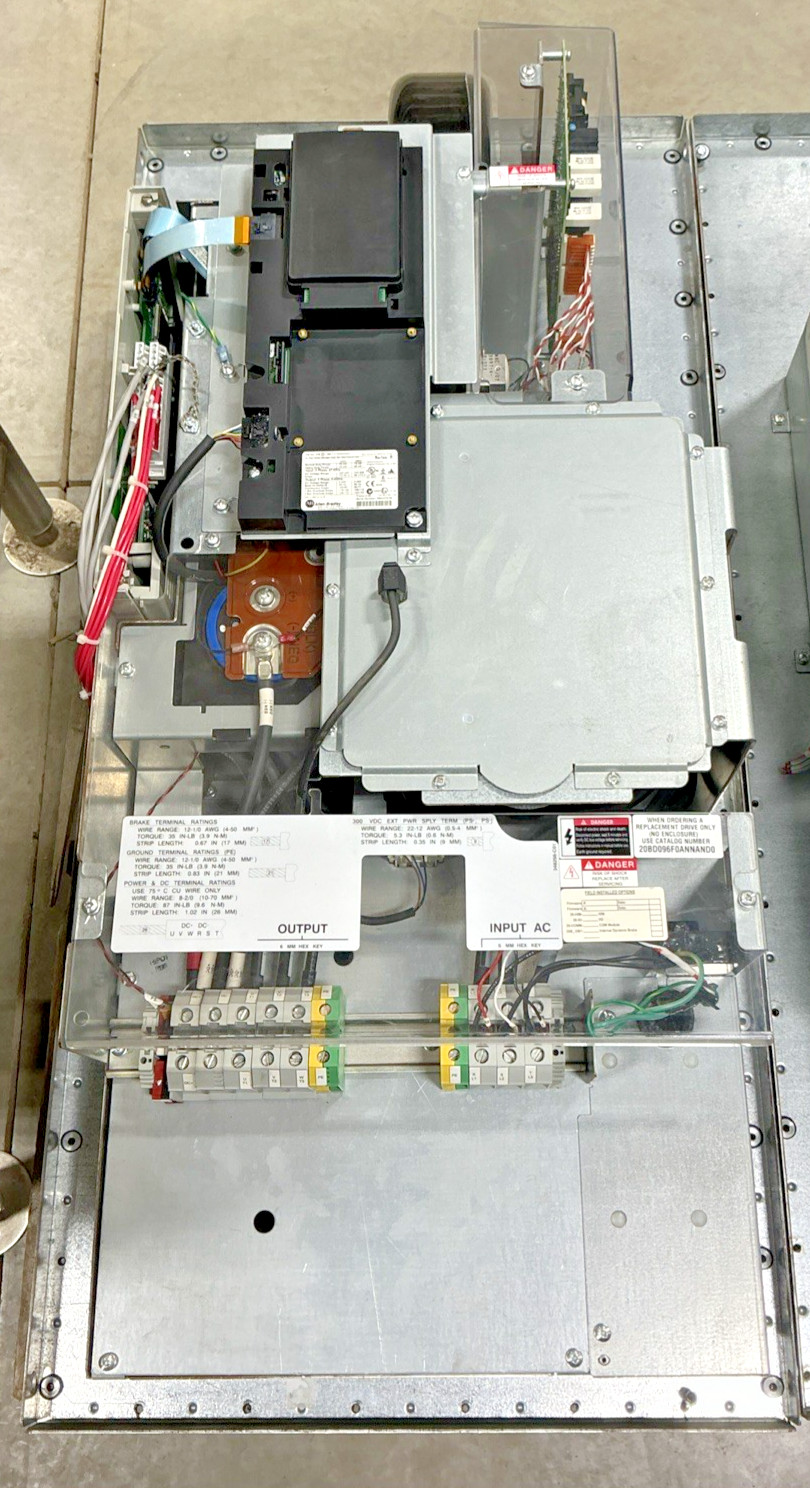 Allen-Bradley-PowerFlex 700 - 20BD096F0ANNAND0 - AC Drive, 480VAC, 96A,75HP-USED