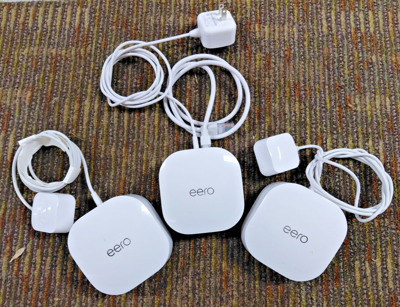 EERO 6  N010001 & 2 - Q010001 extenders Set of 3 White - UNTESTED AS-IS