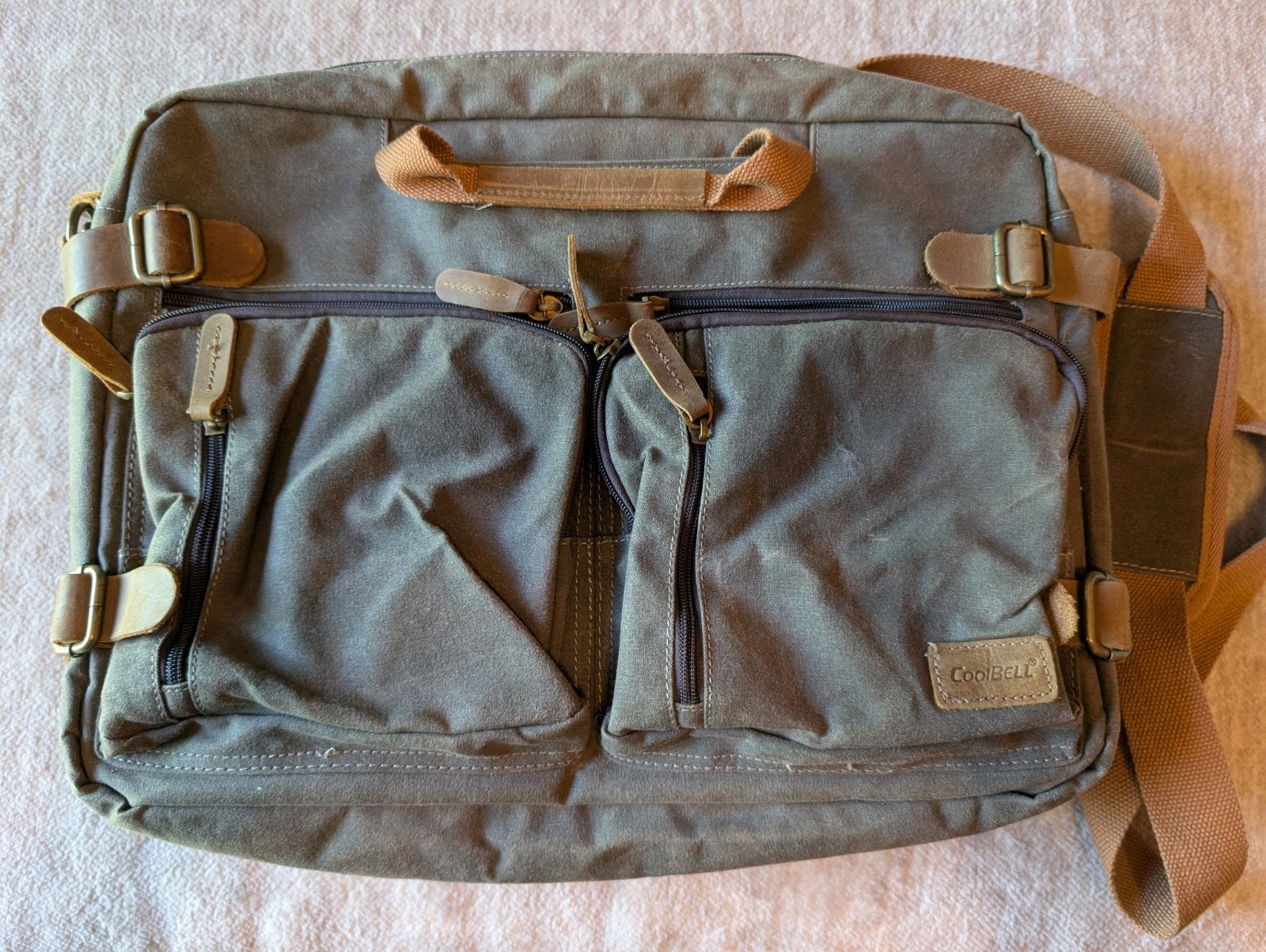 CoolBELL Convertible Backpack Messenger Shoulder Bag Laptop Case Handbag NWOT