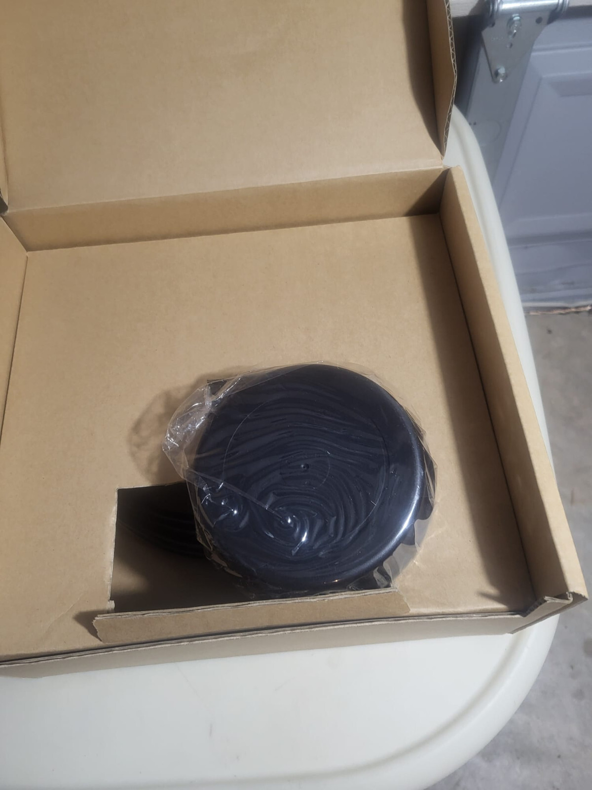 Laird VMD24493RSM-366 Dual Band MIMO WiFi Puck Antenna 2.4/5GHz 12ft RP-SMA