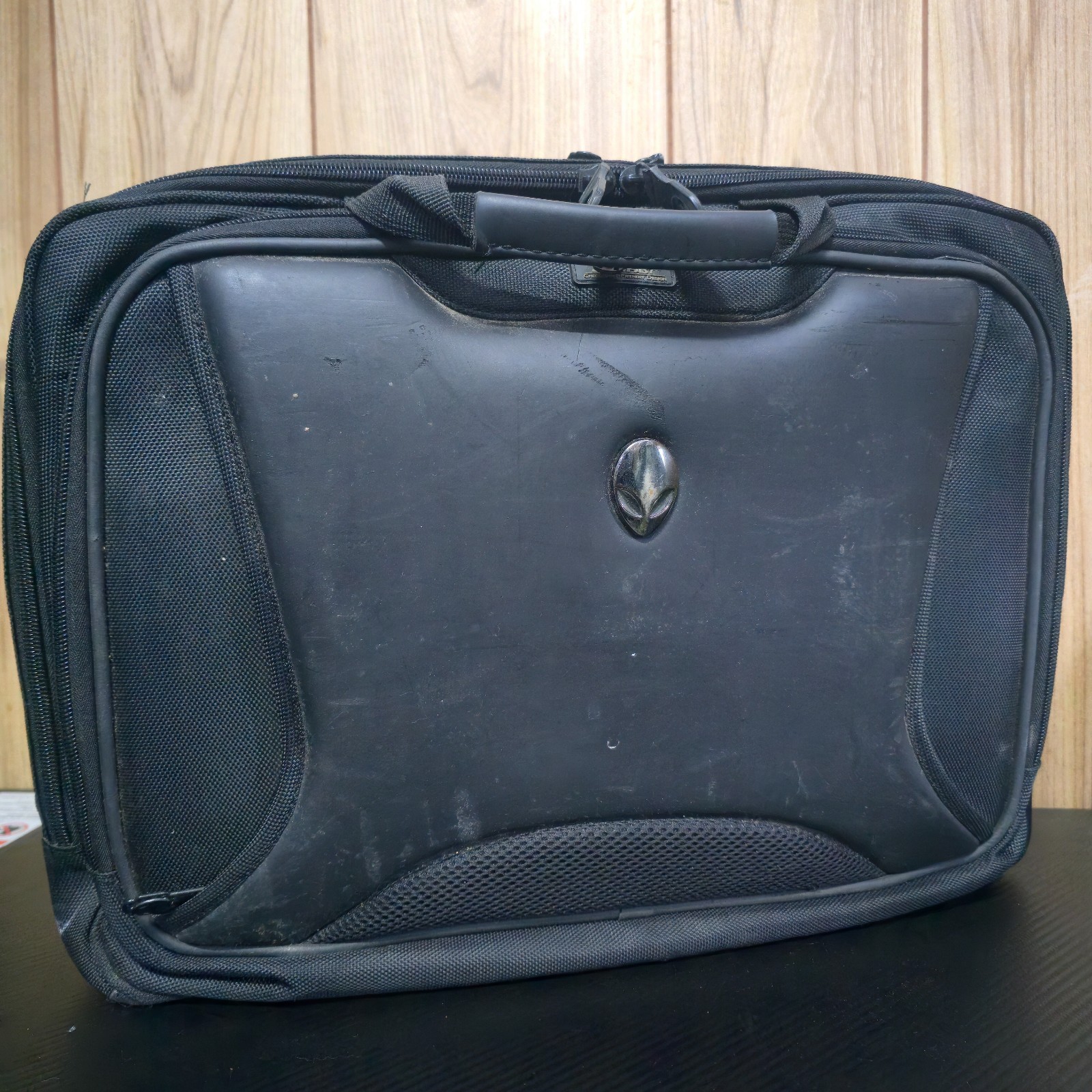 Mobile Edge Alienware Orion M17x 17.3" Laptop Messenger Bag ScanFast ME-AWMC2.0