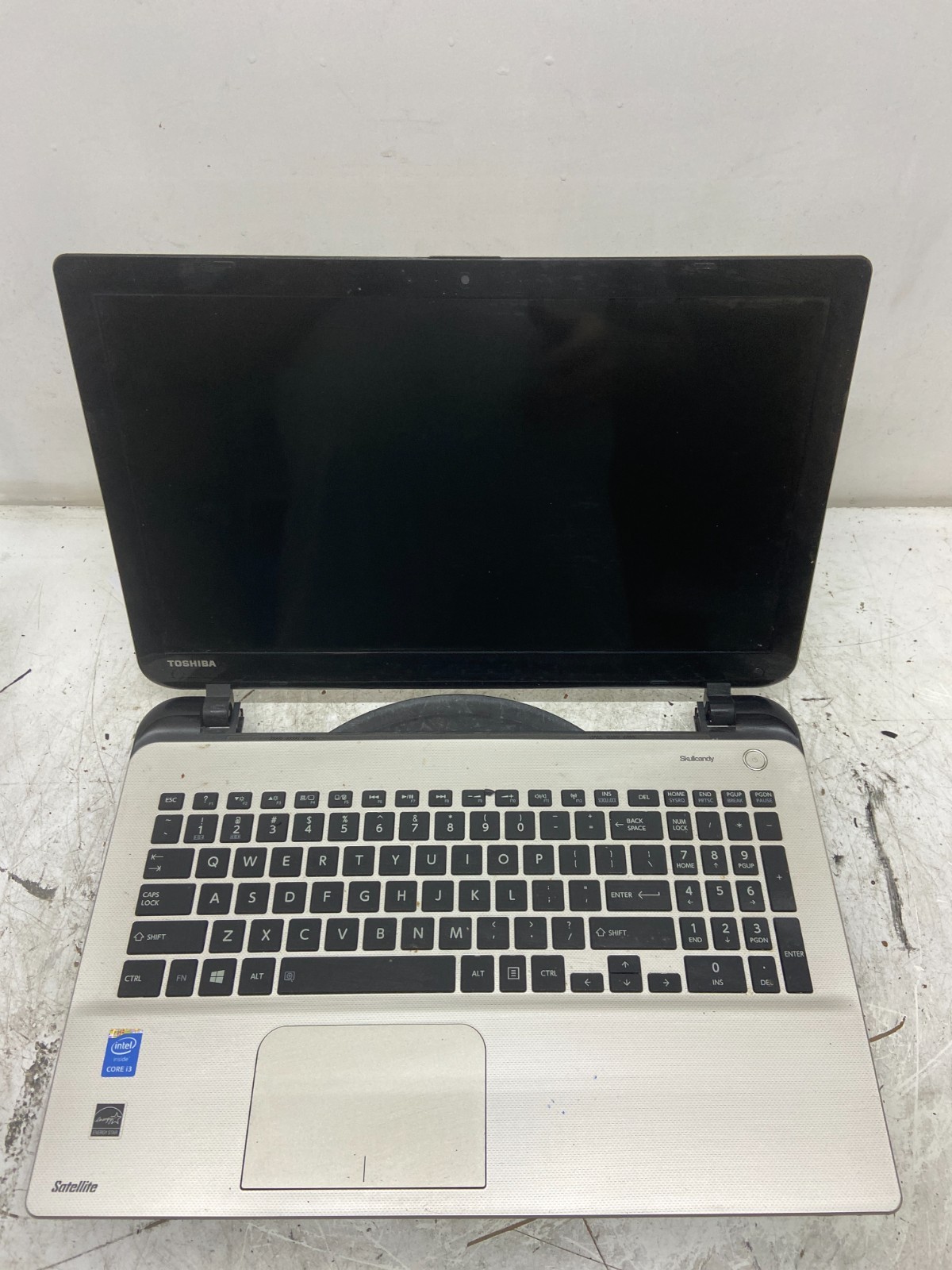 Toshiba Satellite l55-b5267 Intel i3 NO HDD