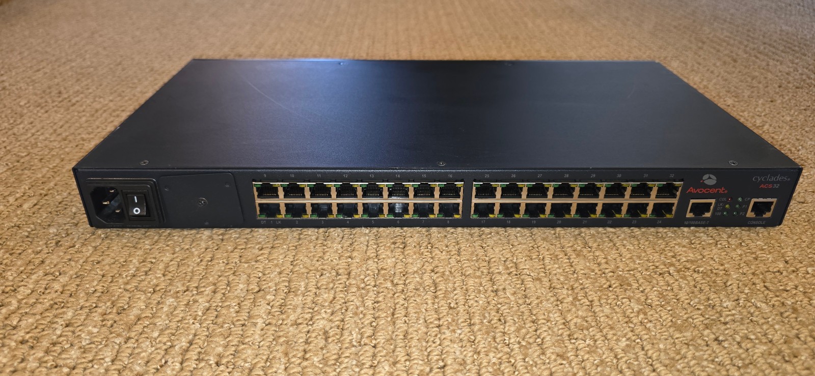 Avocent ACS32-SAC Console Server - Used