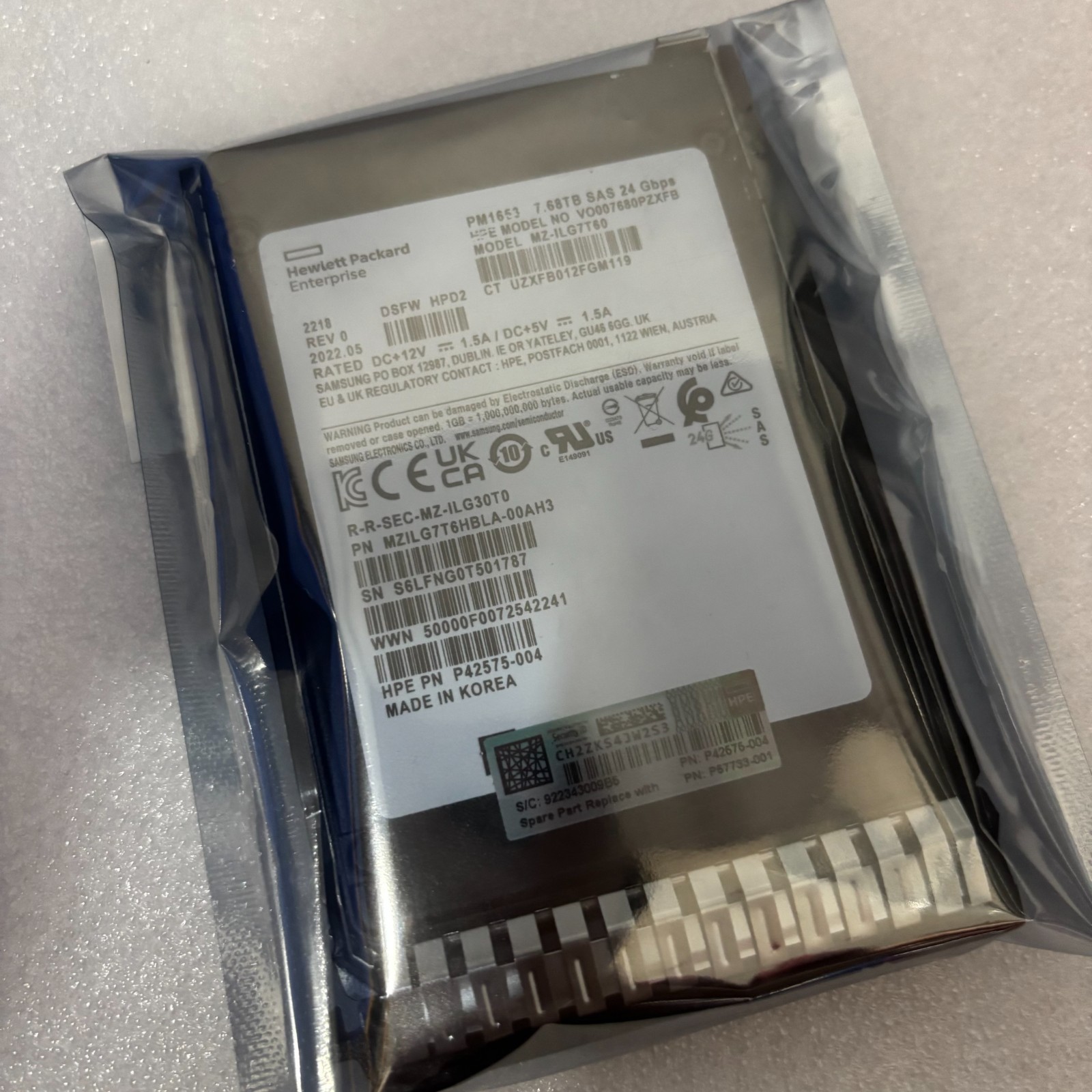 HPE P42575-004 MZILG7T6HBLA-00AH3 MZ-ILG7T60 PM1653 7.68TB SAS 24G 2.5" SSD