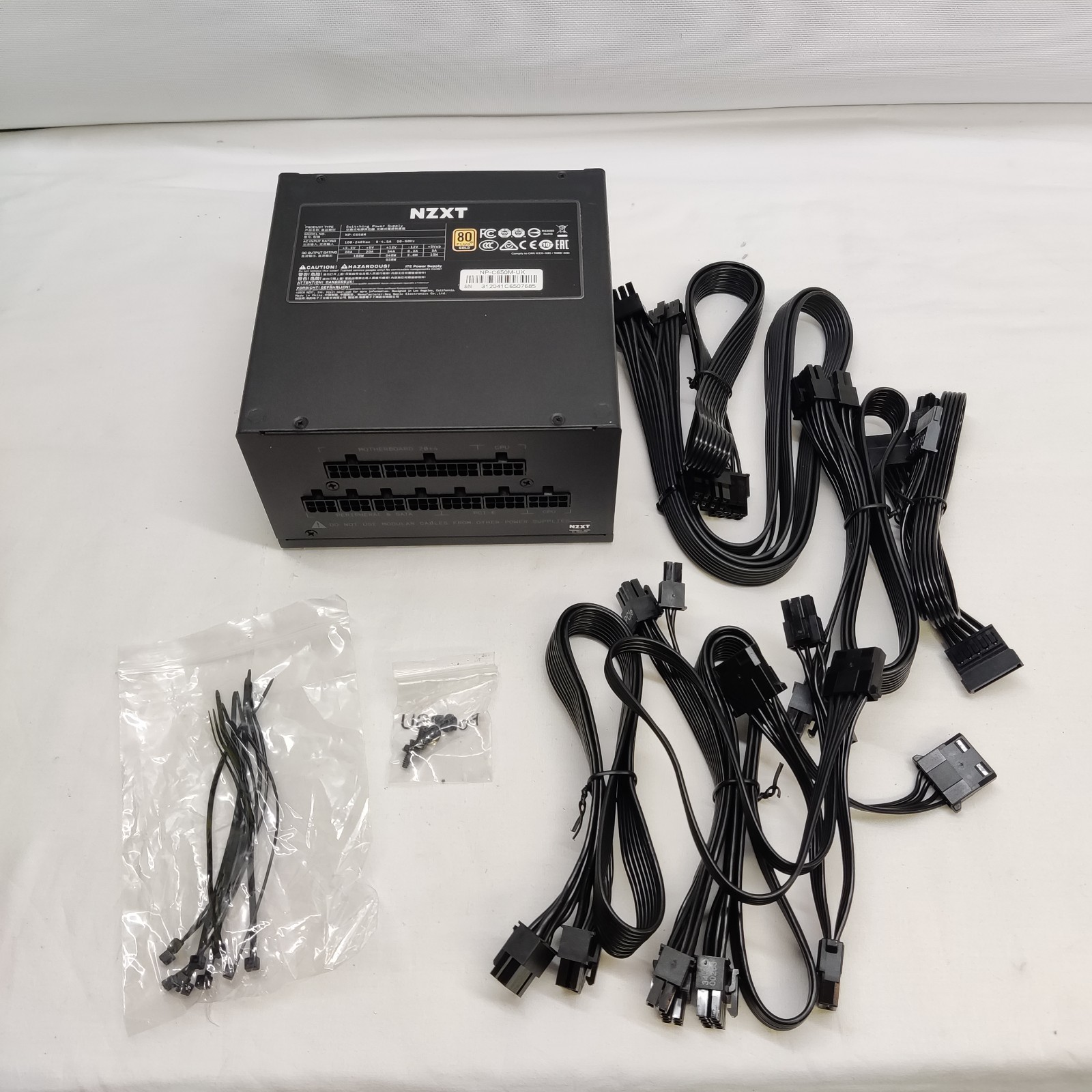 NZXT C650 NP-C650M 650 WATT PSU 80+ GOLD CERTIFIED HYBRID SILENT FAN PSU