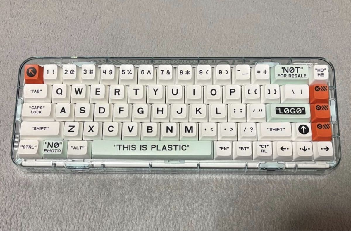 MelGeek MOJO 68 Clear Mechanical Keyboard 68-Key Compact Layout