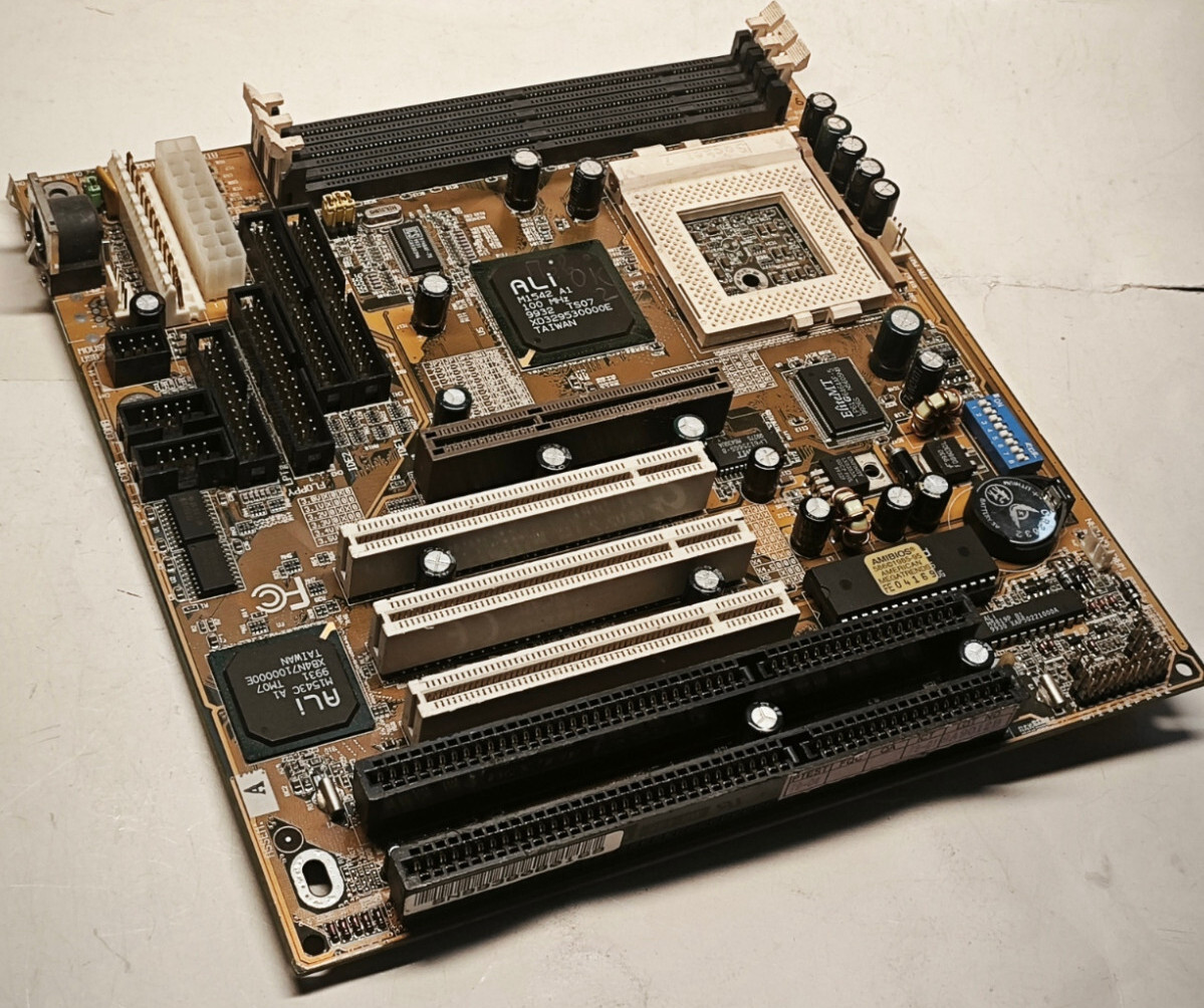 Premium Super Socket 7 Gigabyte GA-5AA Motherboard, CPU & 128 RAM + Bonus